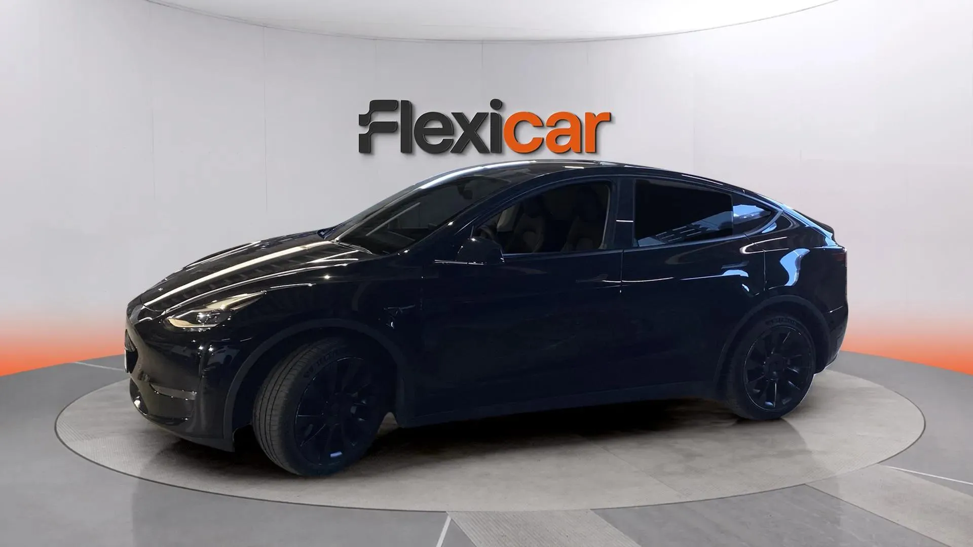 Tesla Model Y Gran Autonomía 4WD - foto 3