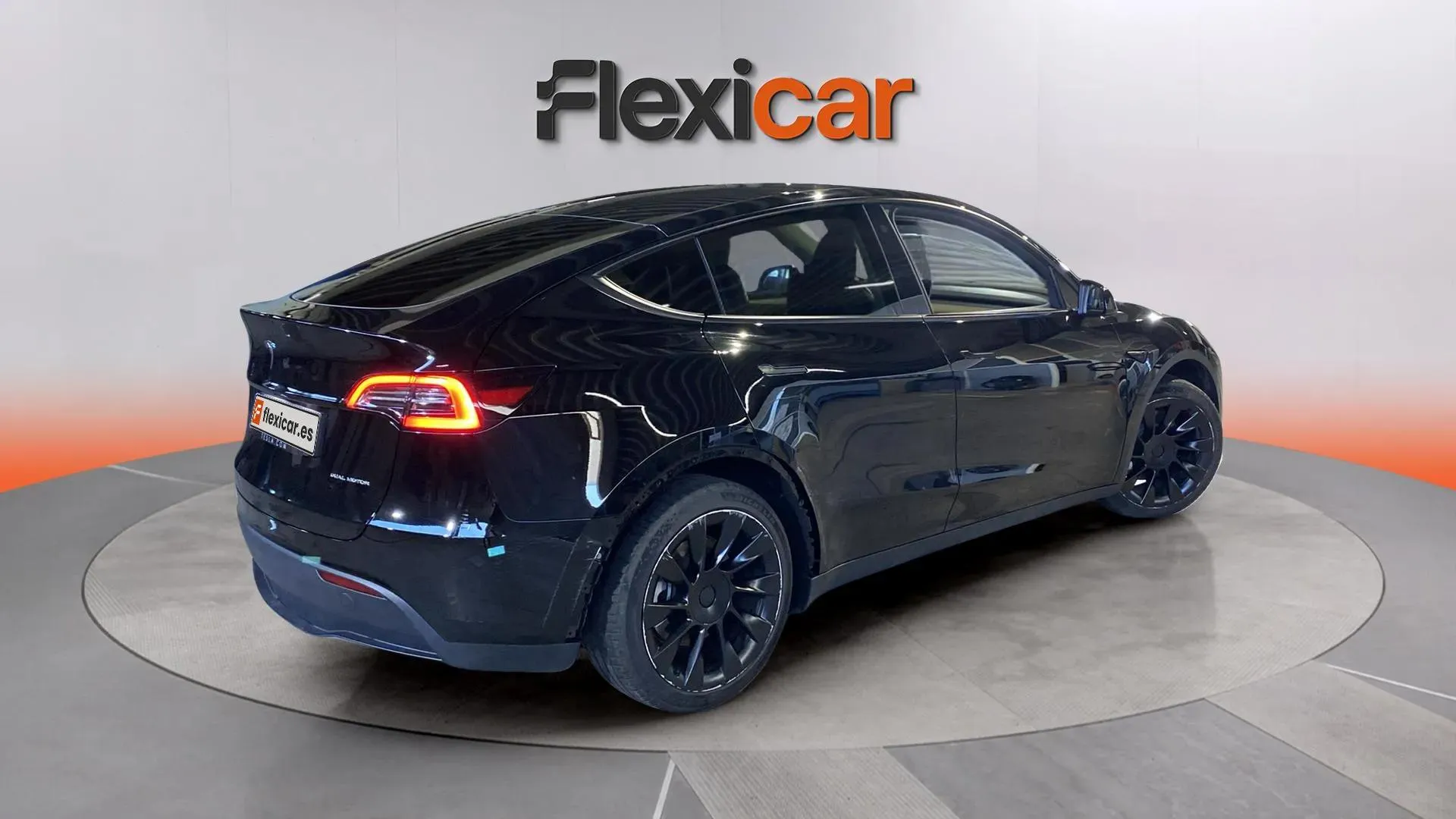 Tesla Model Y Gran Autonomía 4WD - foto 7