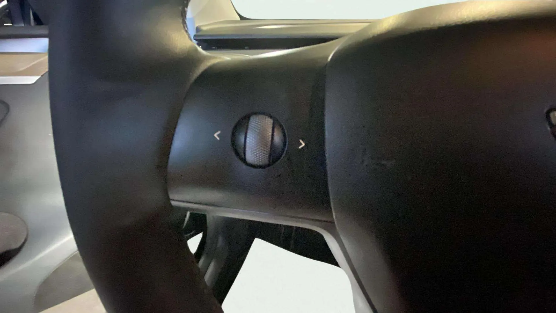 Tesla Model Y Gran Autonomía 4WD - foto 33