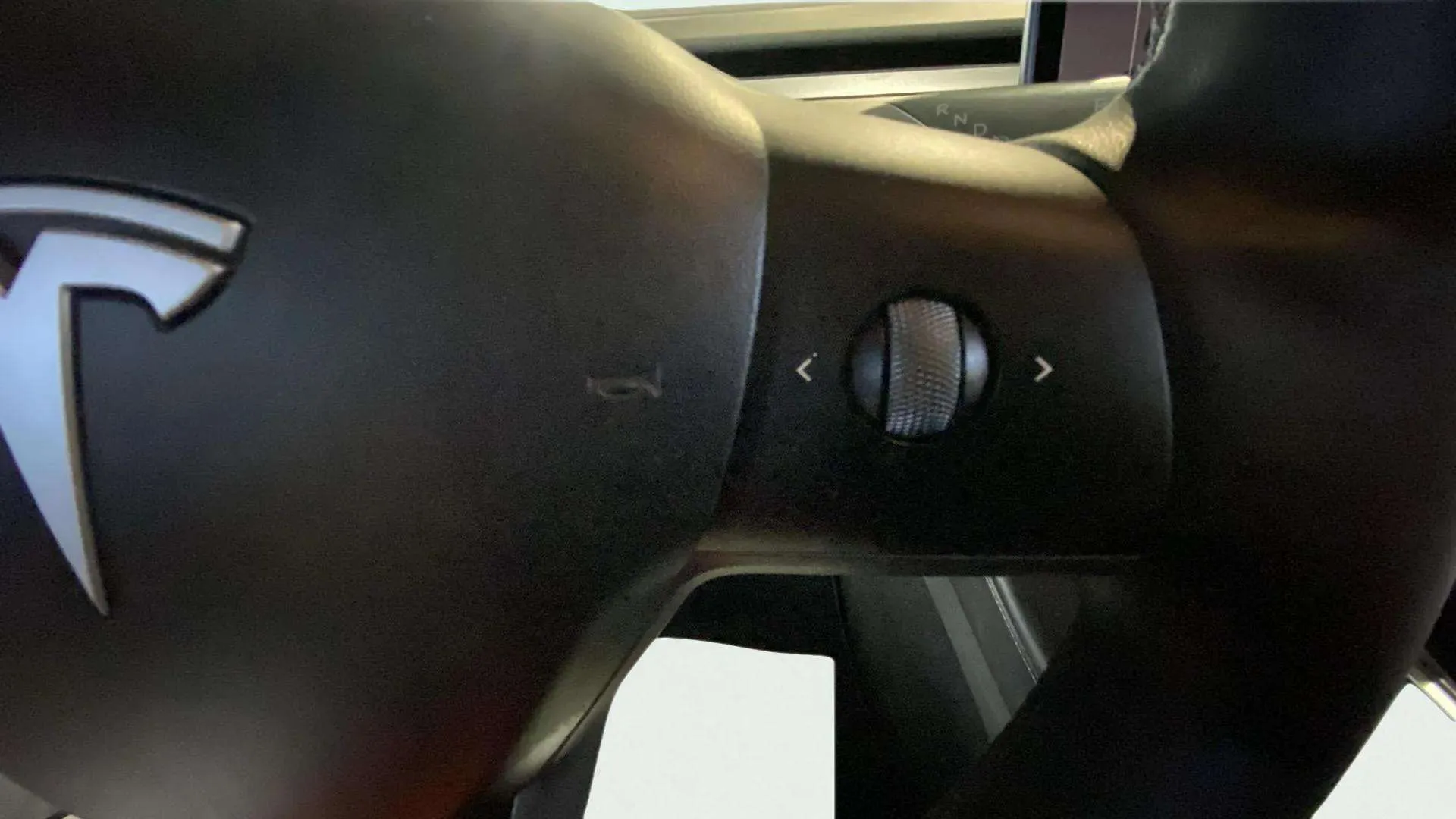 Tesla Model Y Gran Autonomía 4WD - foto 34