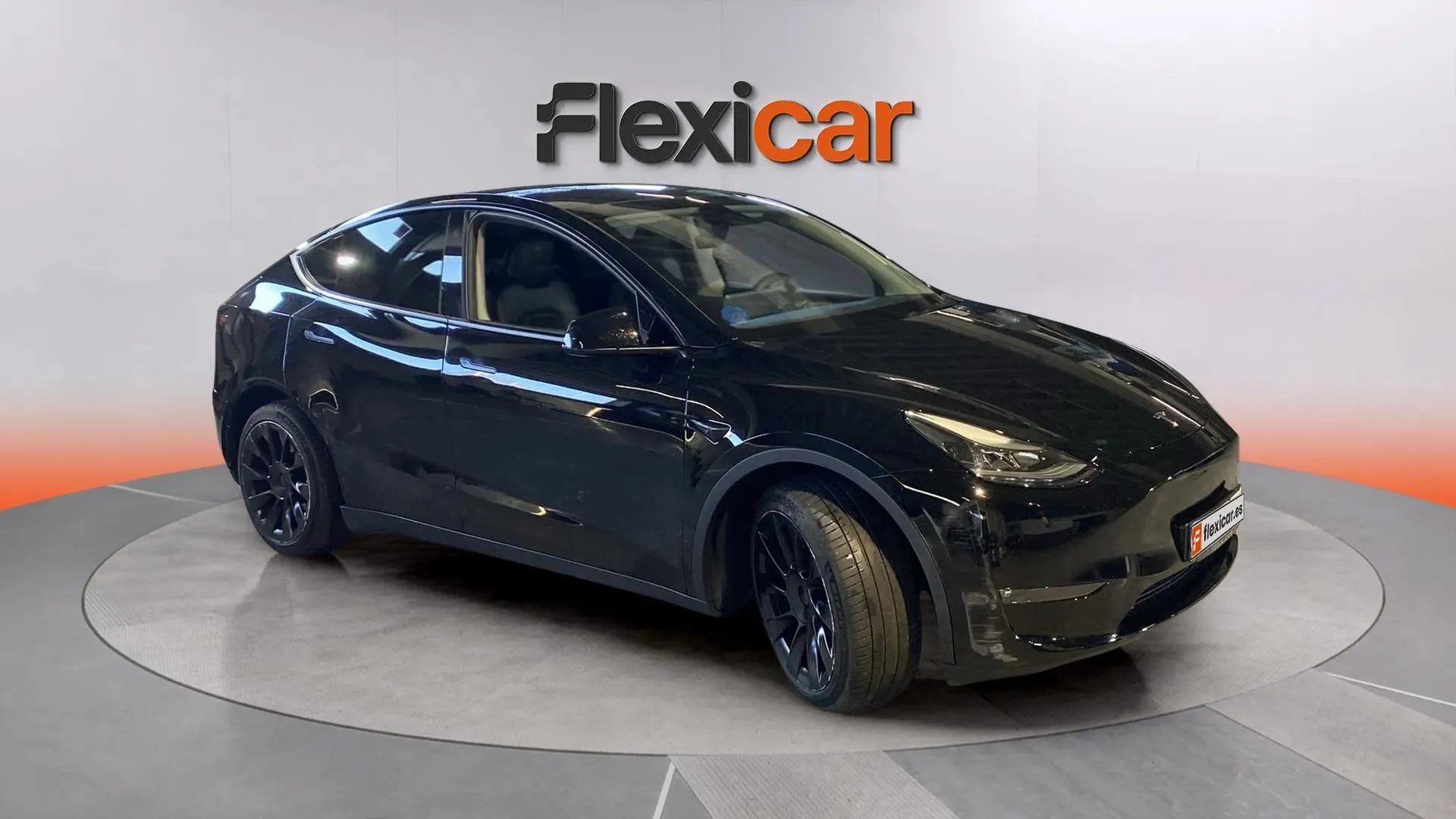 Tesla Model Y Gran Autonomía 4WD - foto 2