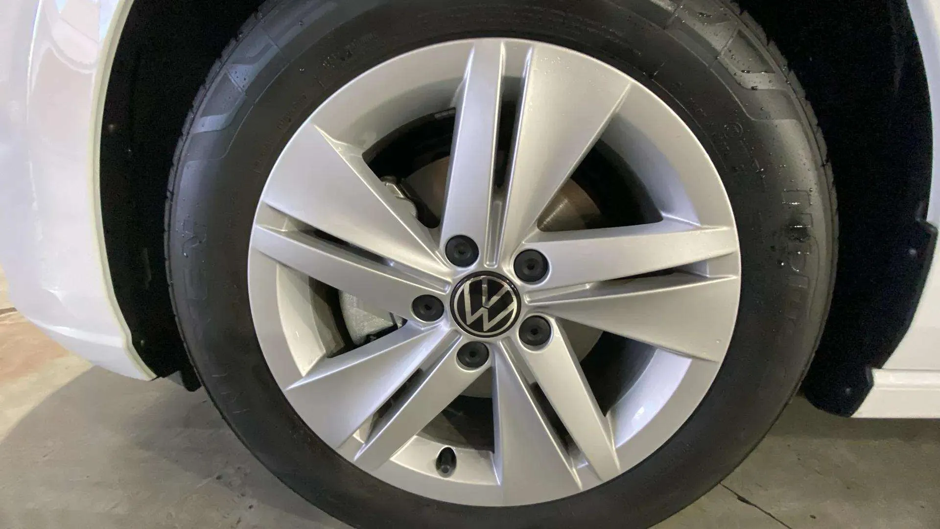 Volkswagen Golf 2.0 TDI DSG - foto 24