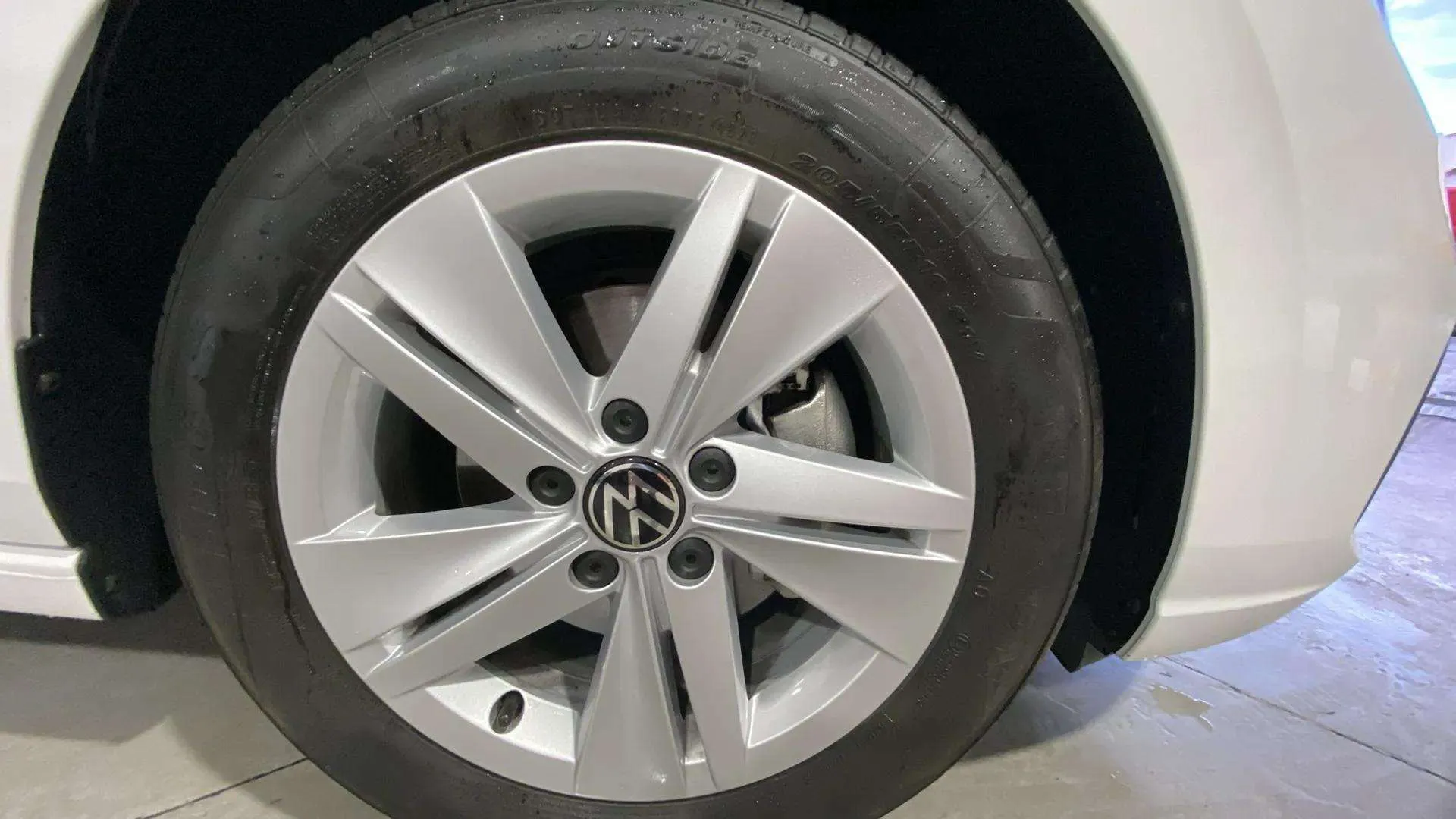 Volkswagen Golf 2.0 TDI DSG - foto 22