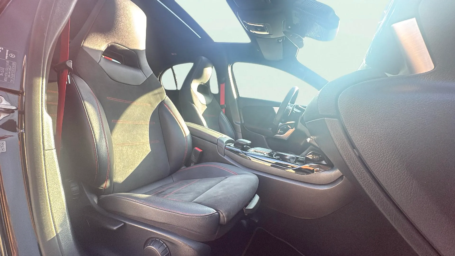 Mercedes-Benz Clase A Mercedes-AMG A 35 4MATIC+ - foto 14