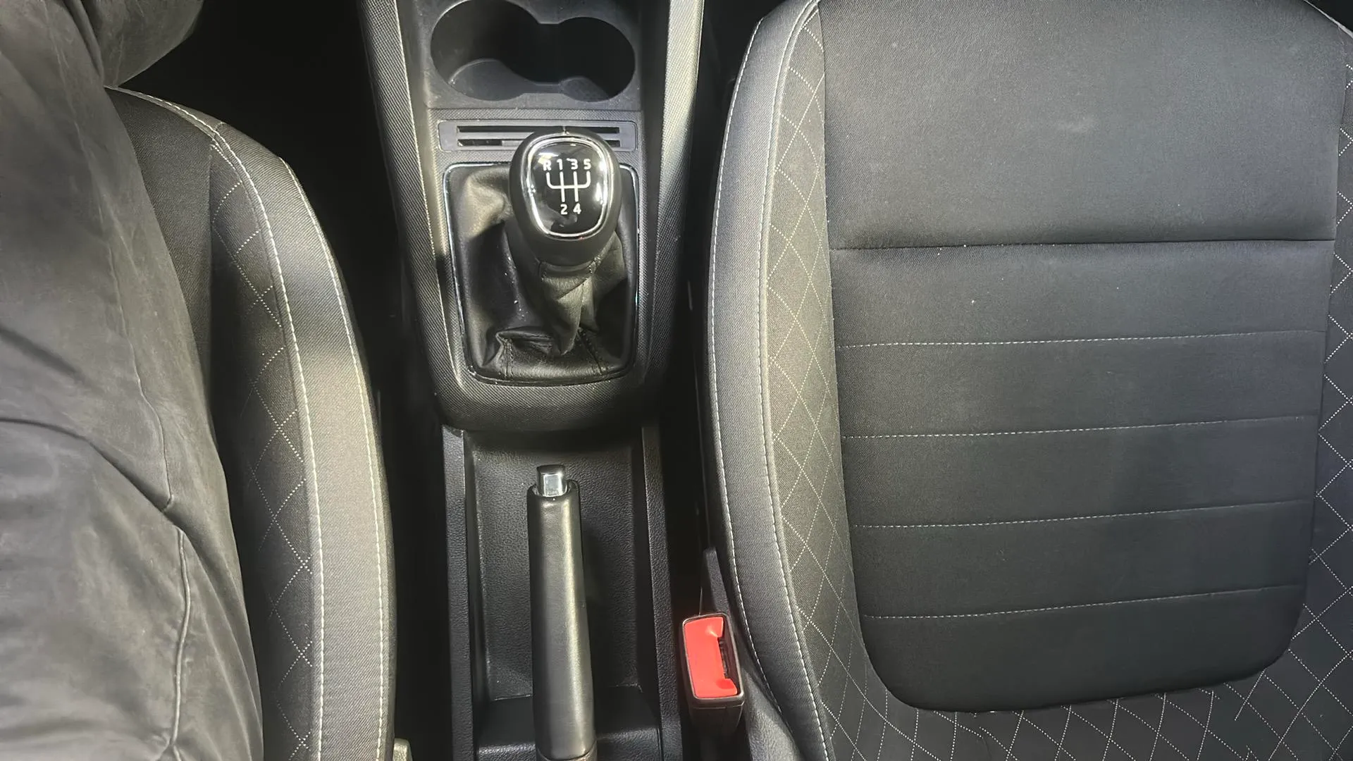 Škoda Fabia 1.0 TSI Ambition - foto 23