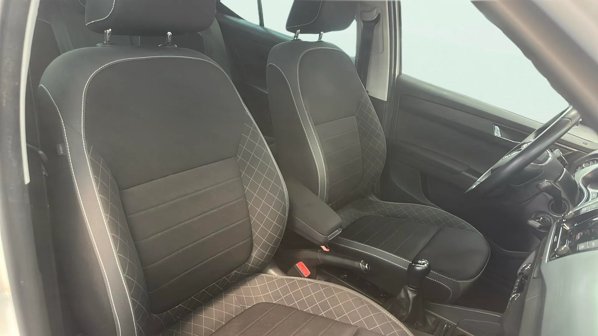 Škoda Fabia 1.0 TSI Ambition - foto 9