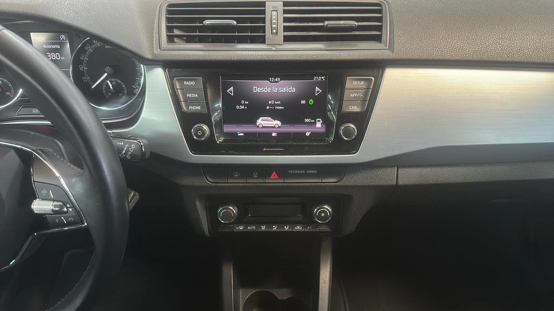 Škoda Fabia 1.0 TSI Ambition - foto 6