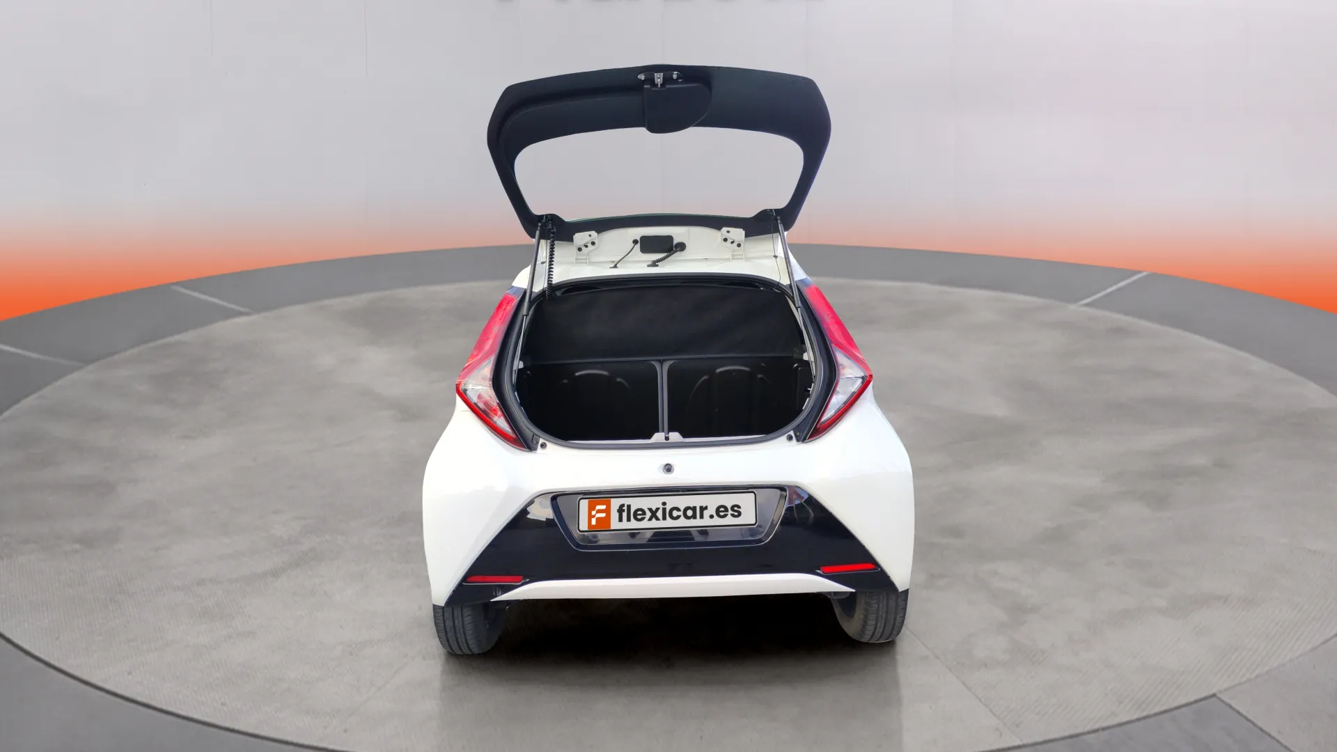 Toyota Aygo 1.0 70 x-play - foto 23