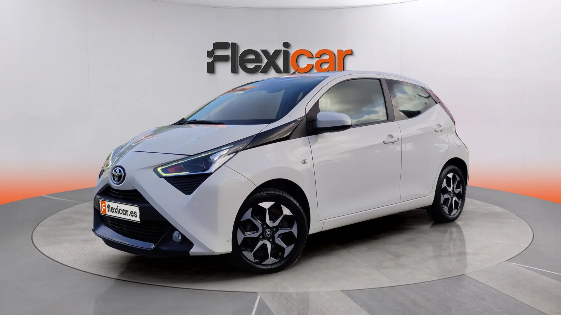 Toyota Aygo 1.0 70 x-play - foto 5