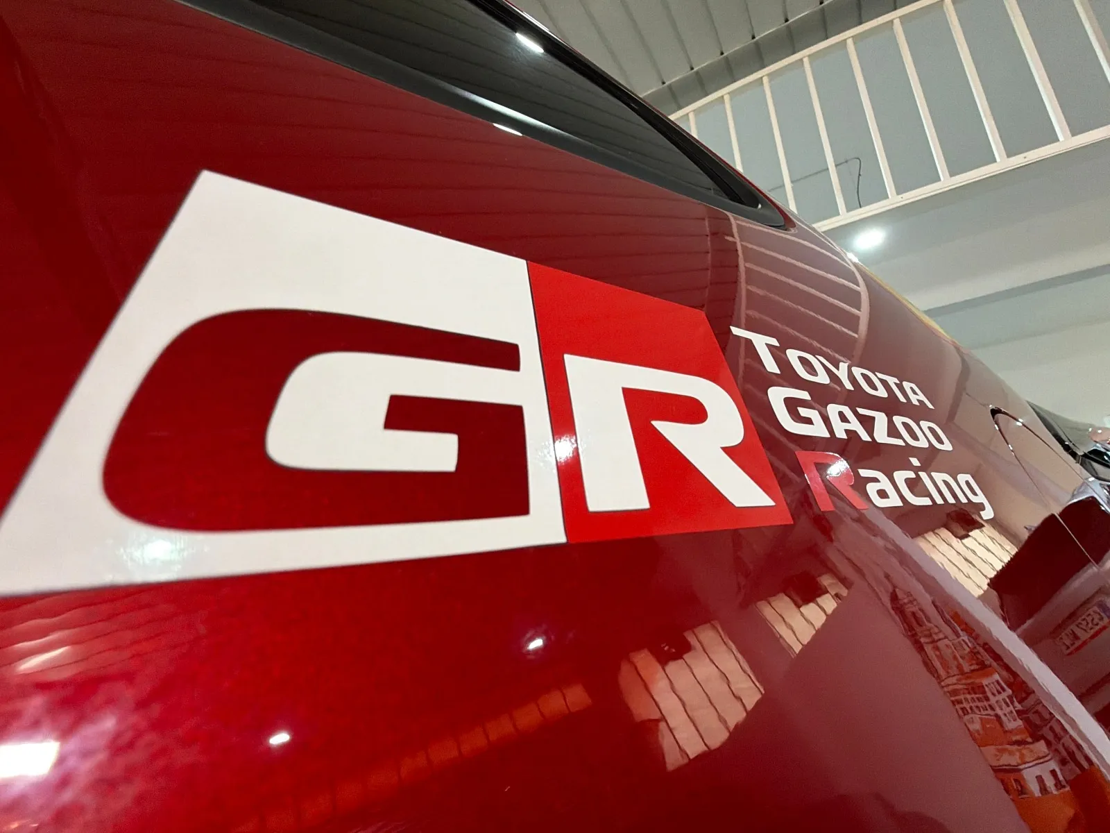 Toyota Yaris 1.6 RZ Circuit Pack - foto 19
