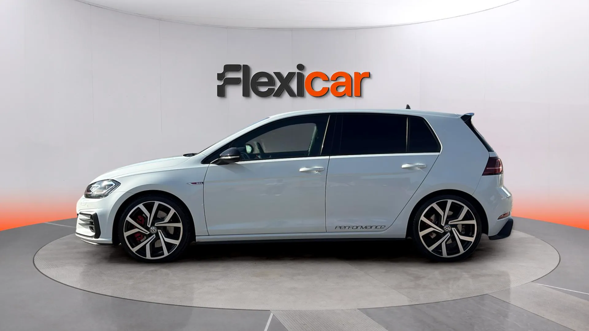 Volkswagen Golf GTI Performance 2.0 TSI DSG - foto 4
