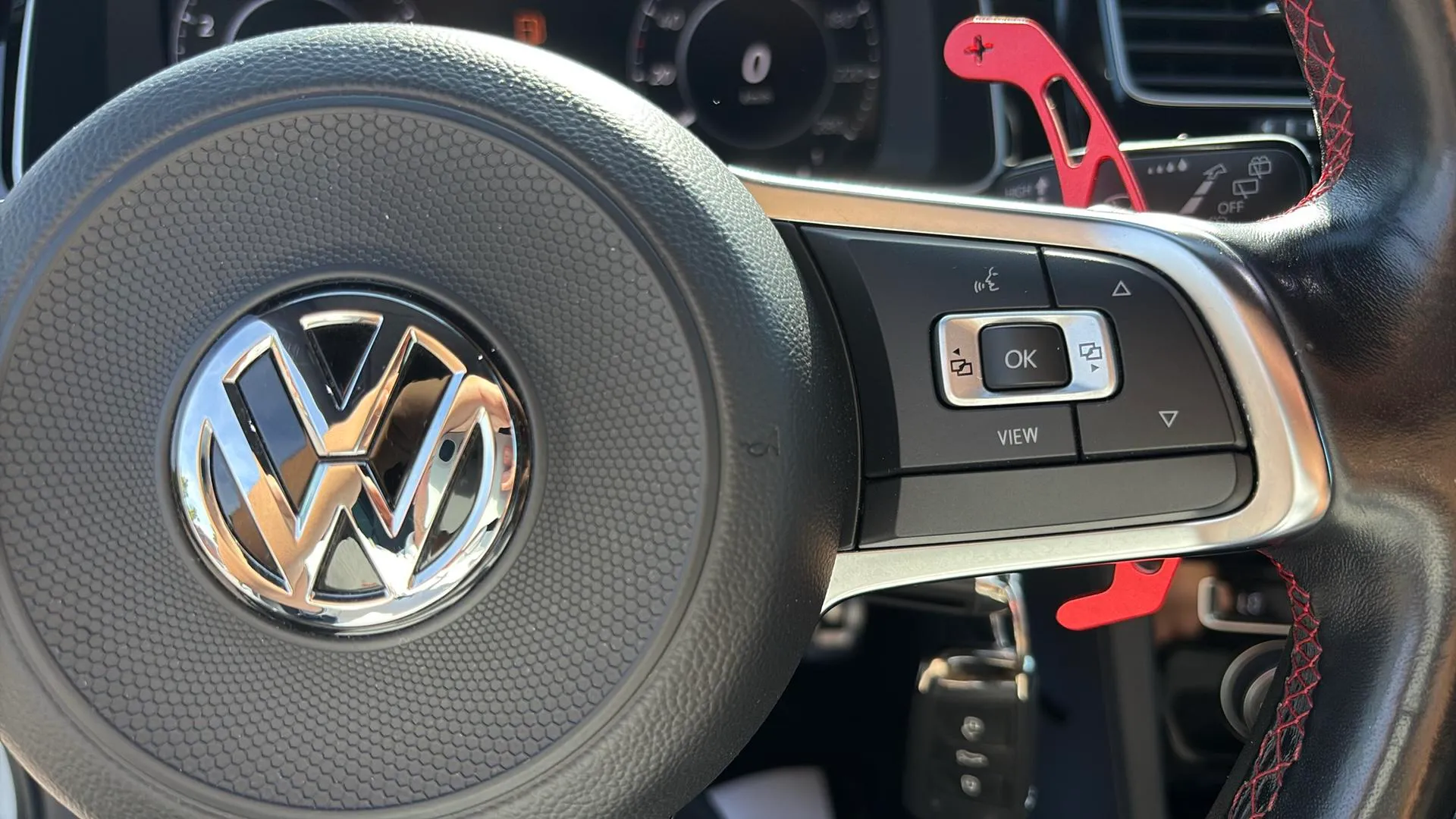 Volkswagen Golf GTI Performance 2.0 TSI DSG - foto 12