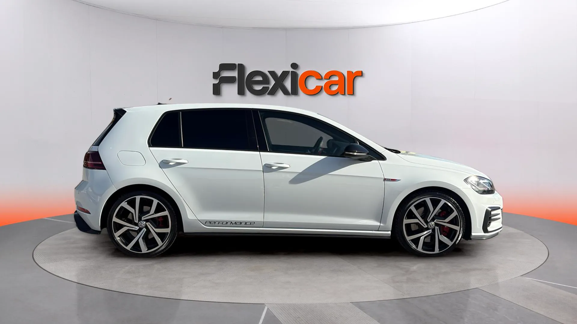 Volkswagen Golf GTI Performance 2.0 TSI DSG - foto 8