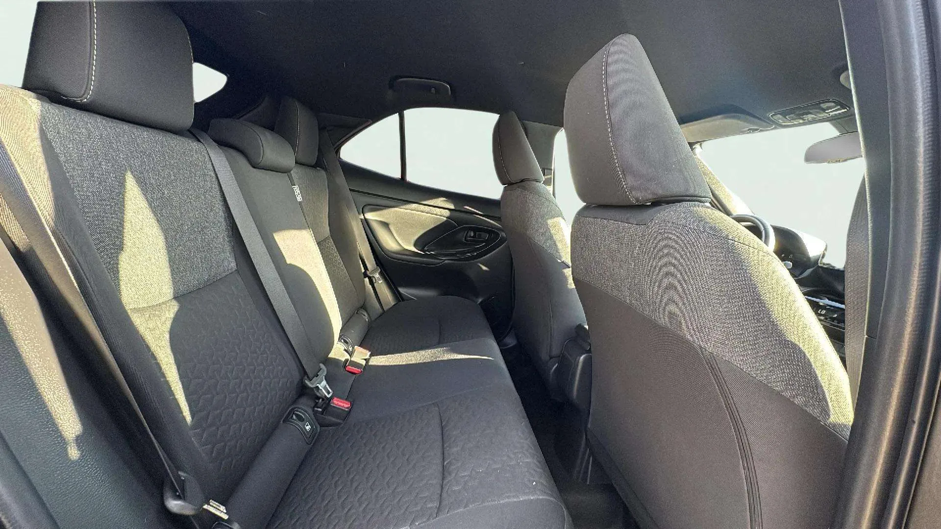 Toyota Yaris Cross 1.5 120H Active Tech - foto 16