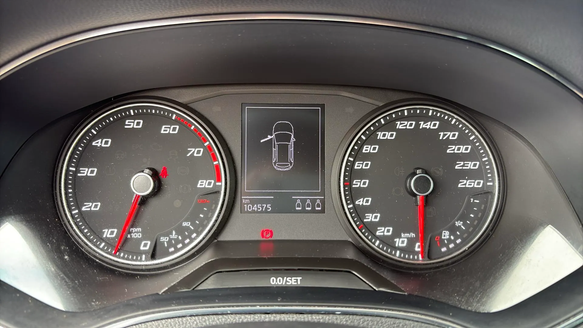 SEAT Arona 1.5 TSI FR - foto 13