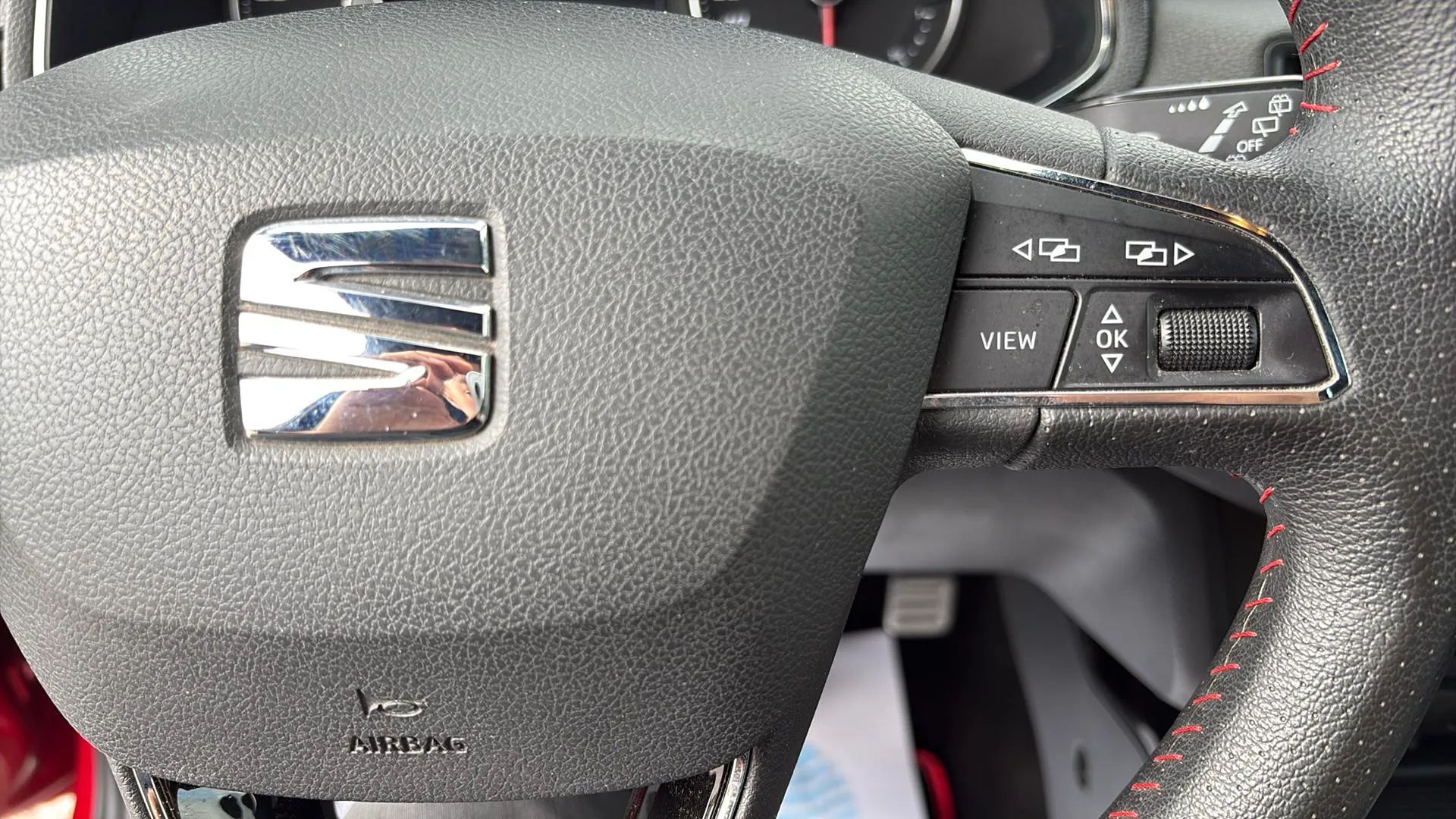SEAT Arona 1.5 TSI FR - foto 12