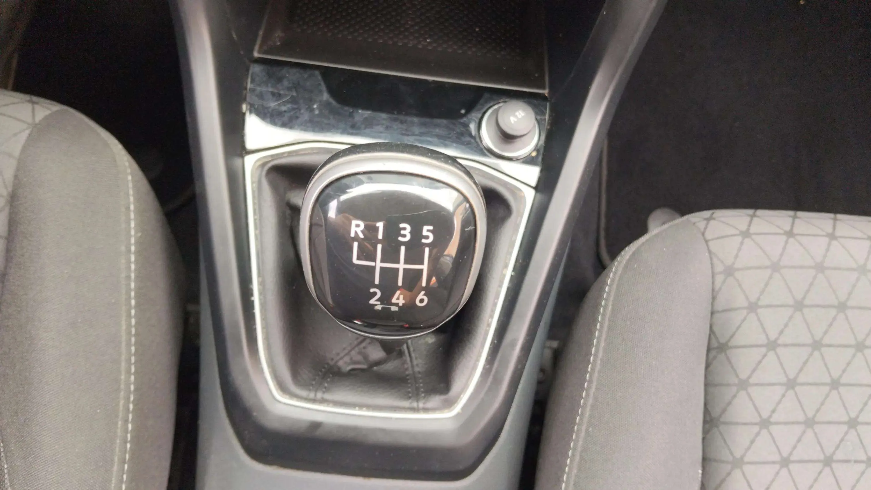 Volkswagen T-Cross Advance 1.0 TSI - foto 17
