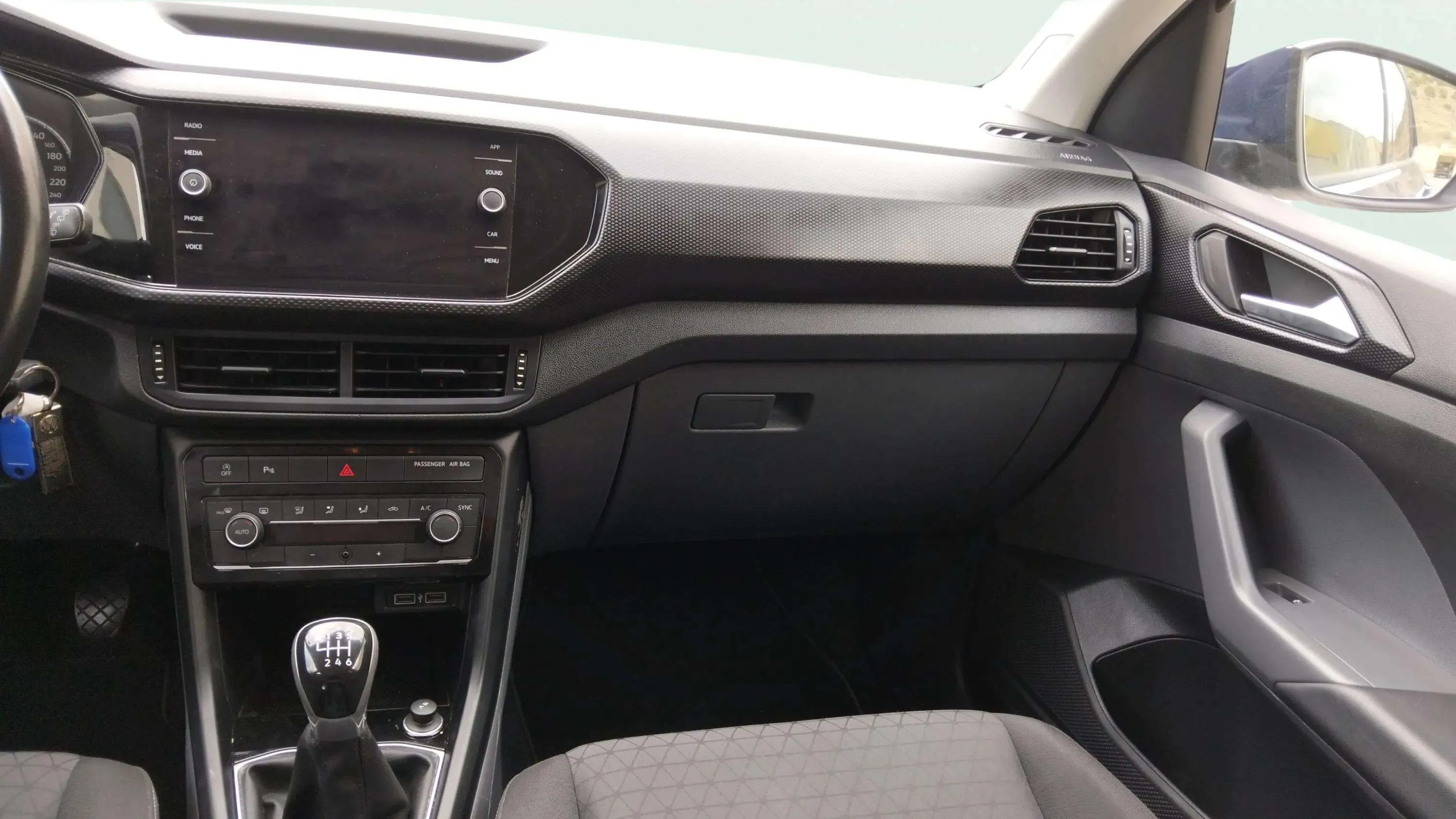 Volkswagen T-Cross Advance 1.0 TSI - foto 16