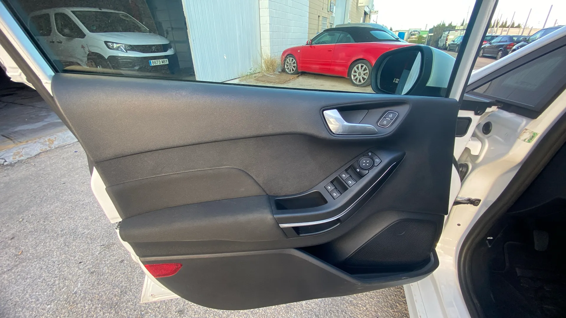 Ford Fiesta 1.0 EcoBoost MHEV Trend - foto 9