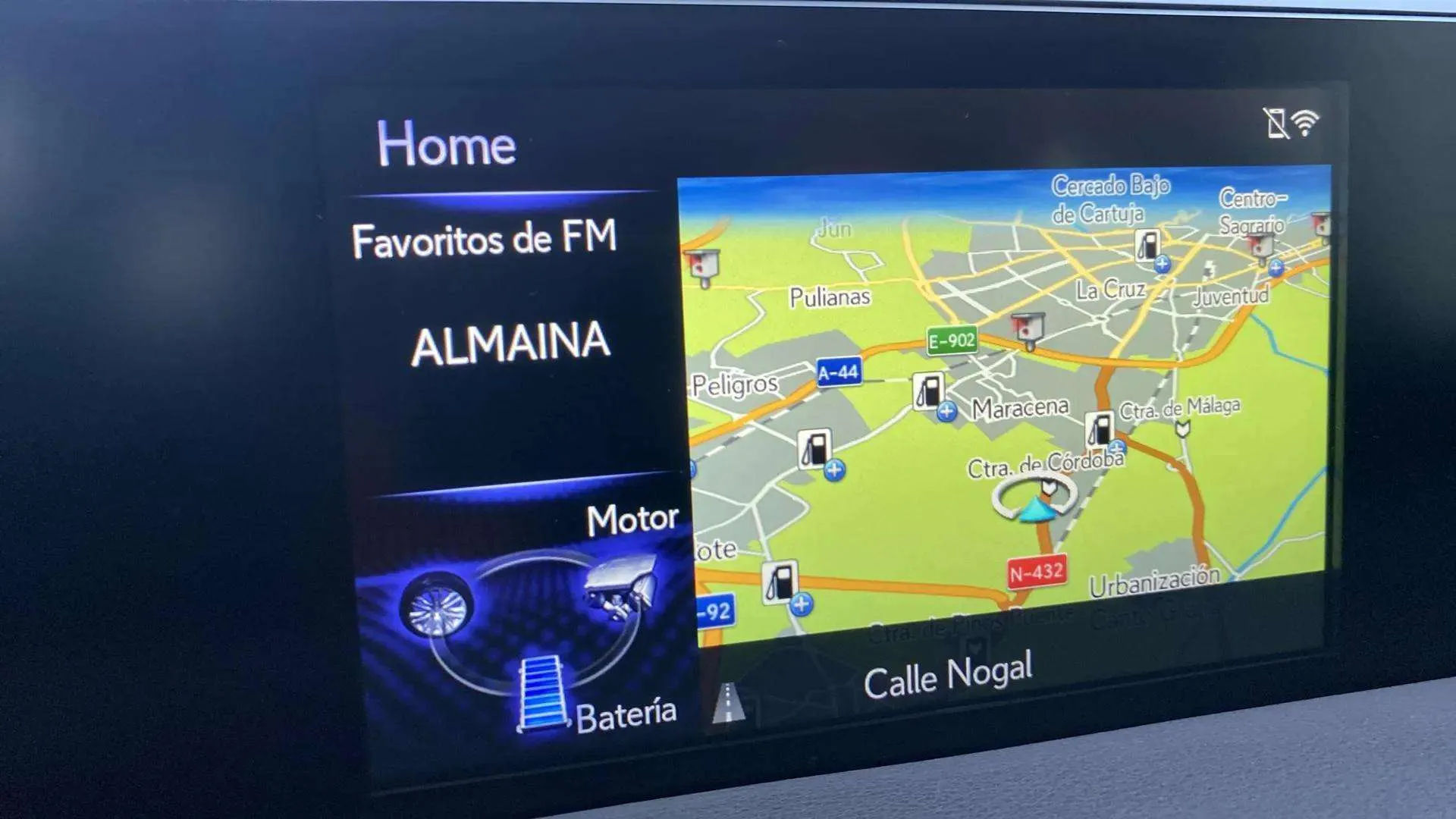Lexus UX 2.0 250h Business - foto 18