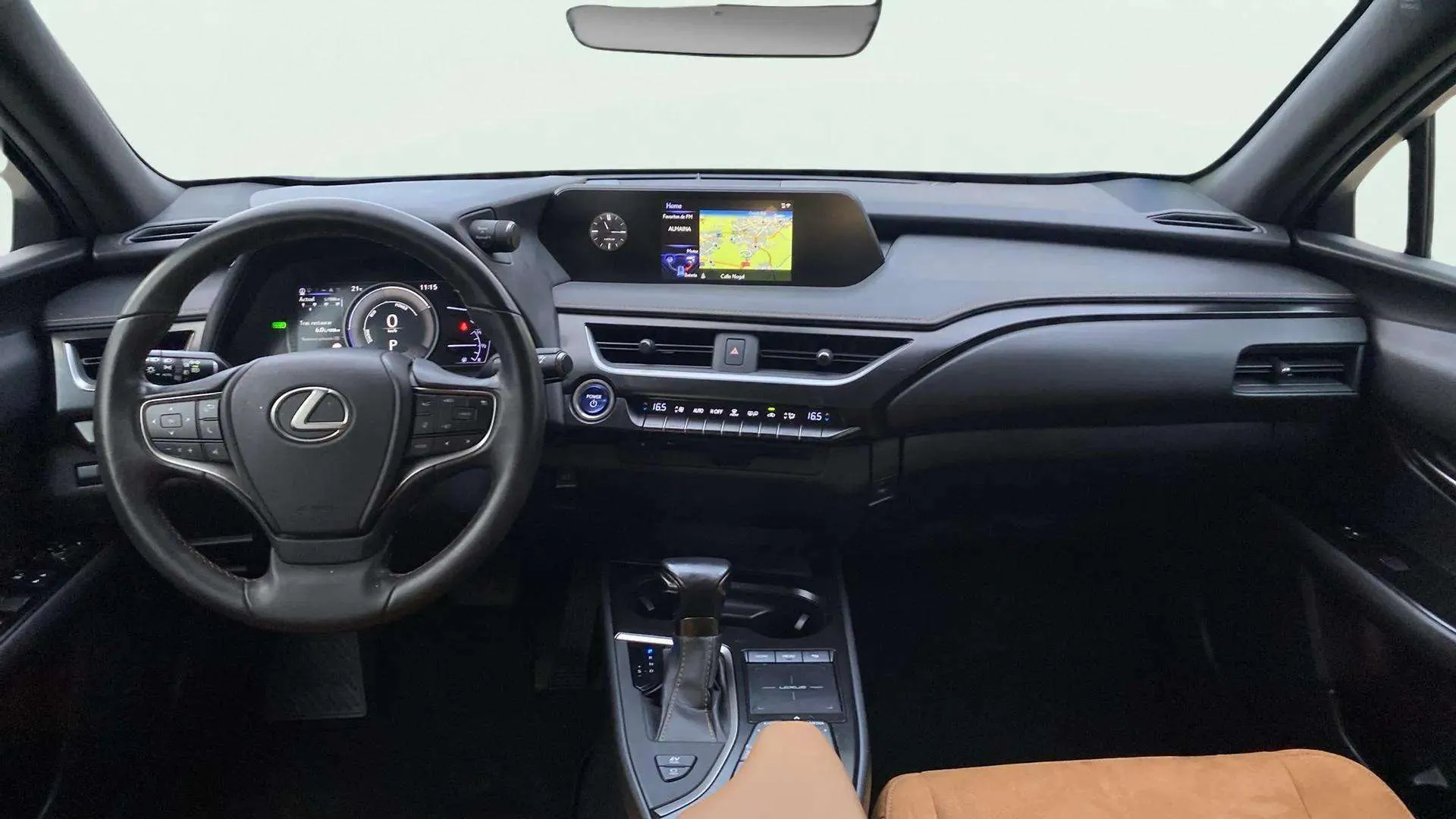 Lexus UX 2.0 250h Business - foto 12