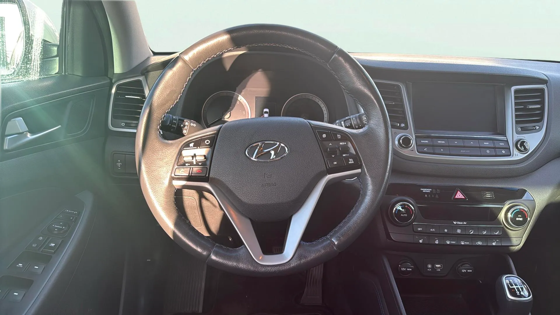 Hyundai Tucson 1.7 CRDi BD Klass Nav 4x2 - foto 13