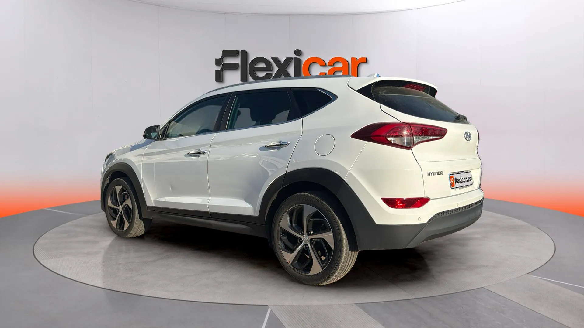 Hyundai Tucson 1.7 CRDi BD Klass Nav 4x2 - foto 5