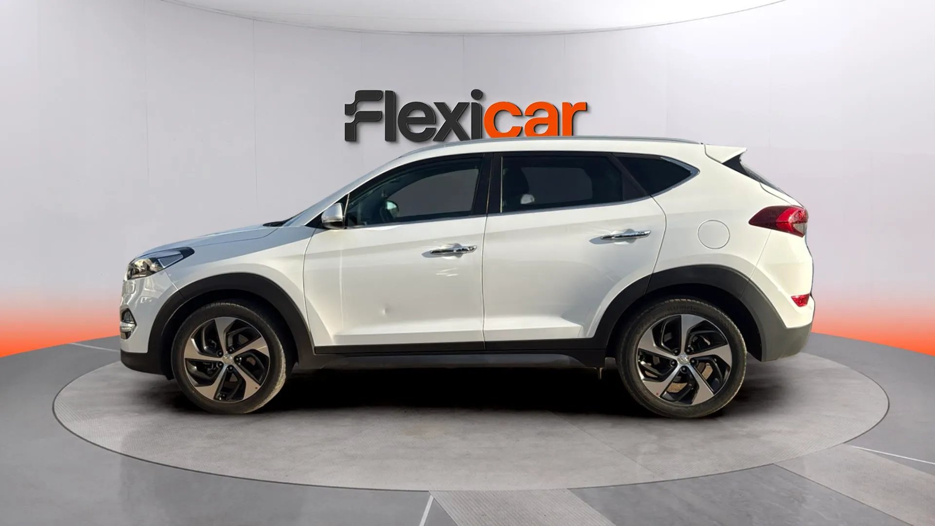Hyundai Tucson 1.7 CRDi BD Klass Nav 4x2 - foto 4