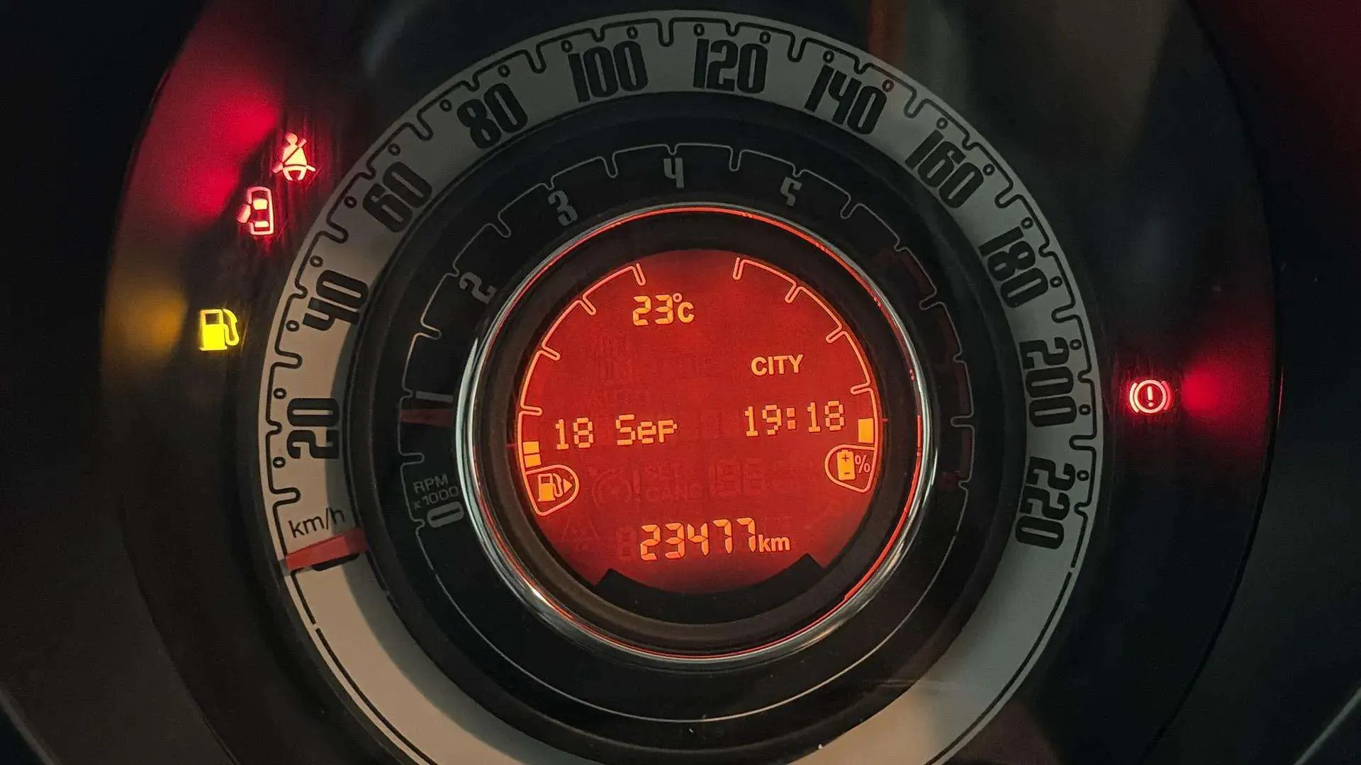 Fiat 500 Monotrim 1.0 Hybrid - foto 9