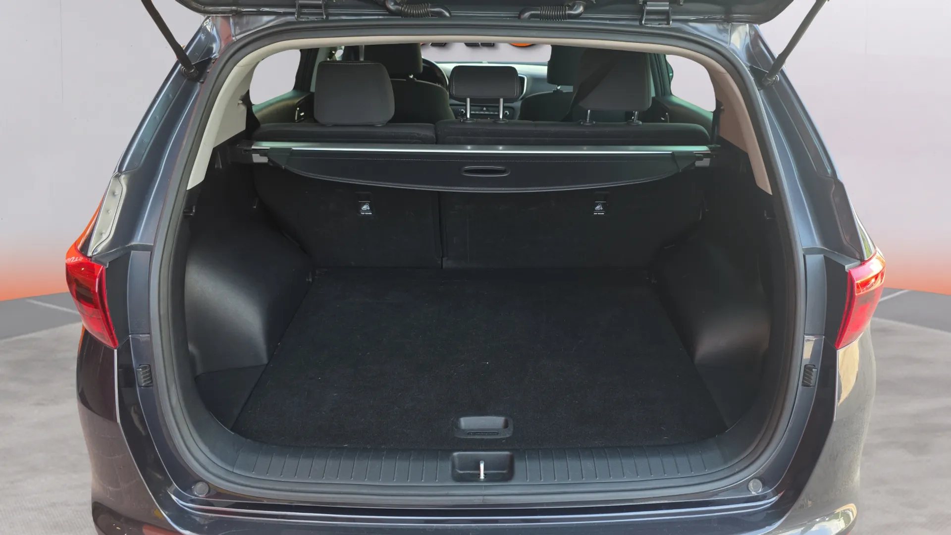 Kia Sportage 1.6 GDi x-Tech18 4x2 - foto 21