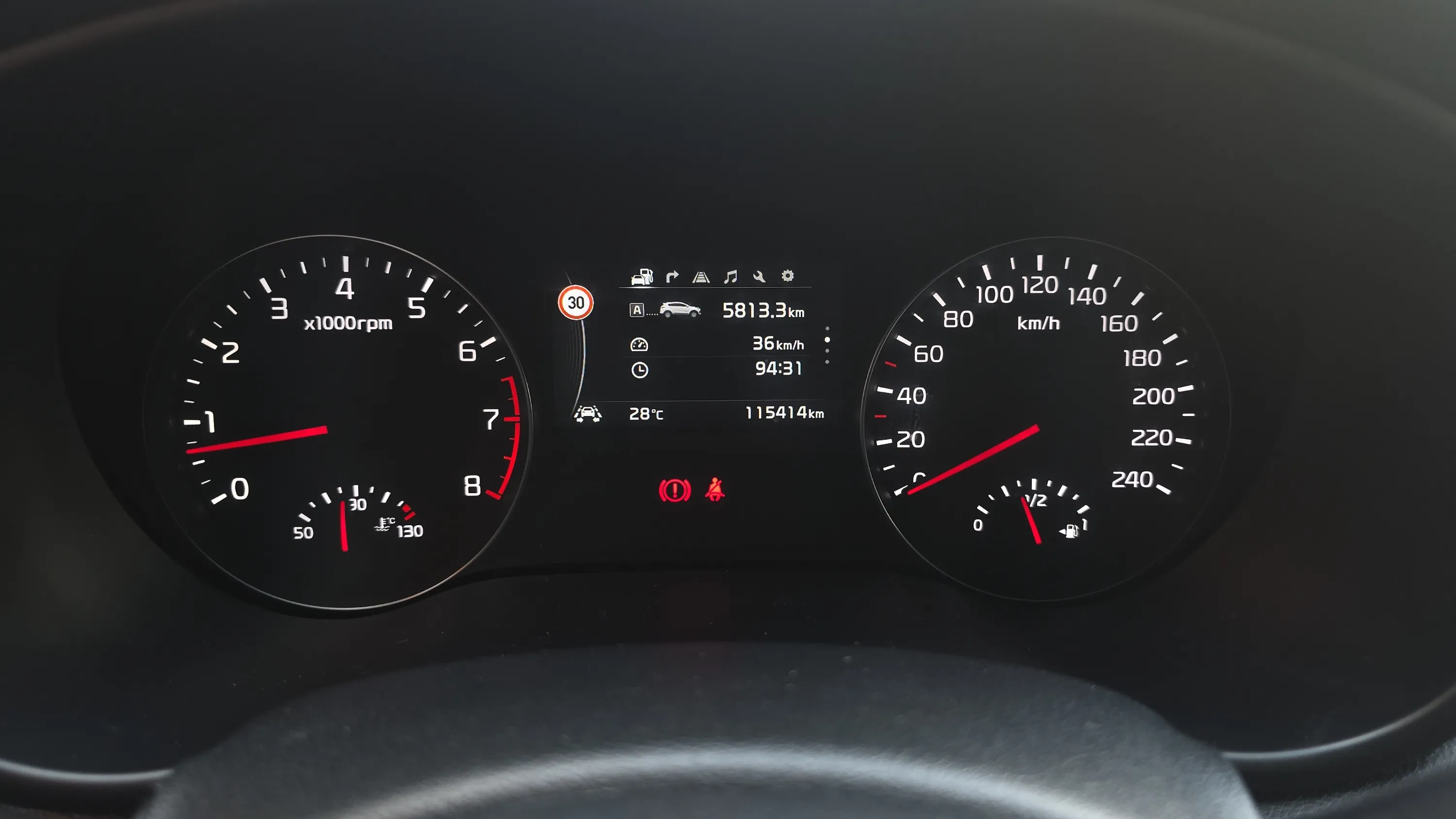 Kia Sportage 1.6 GDi x-Tech18 4x2 - foto 13