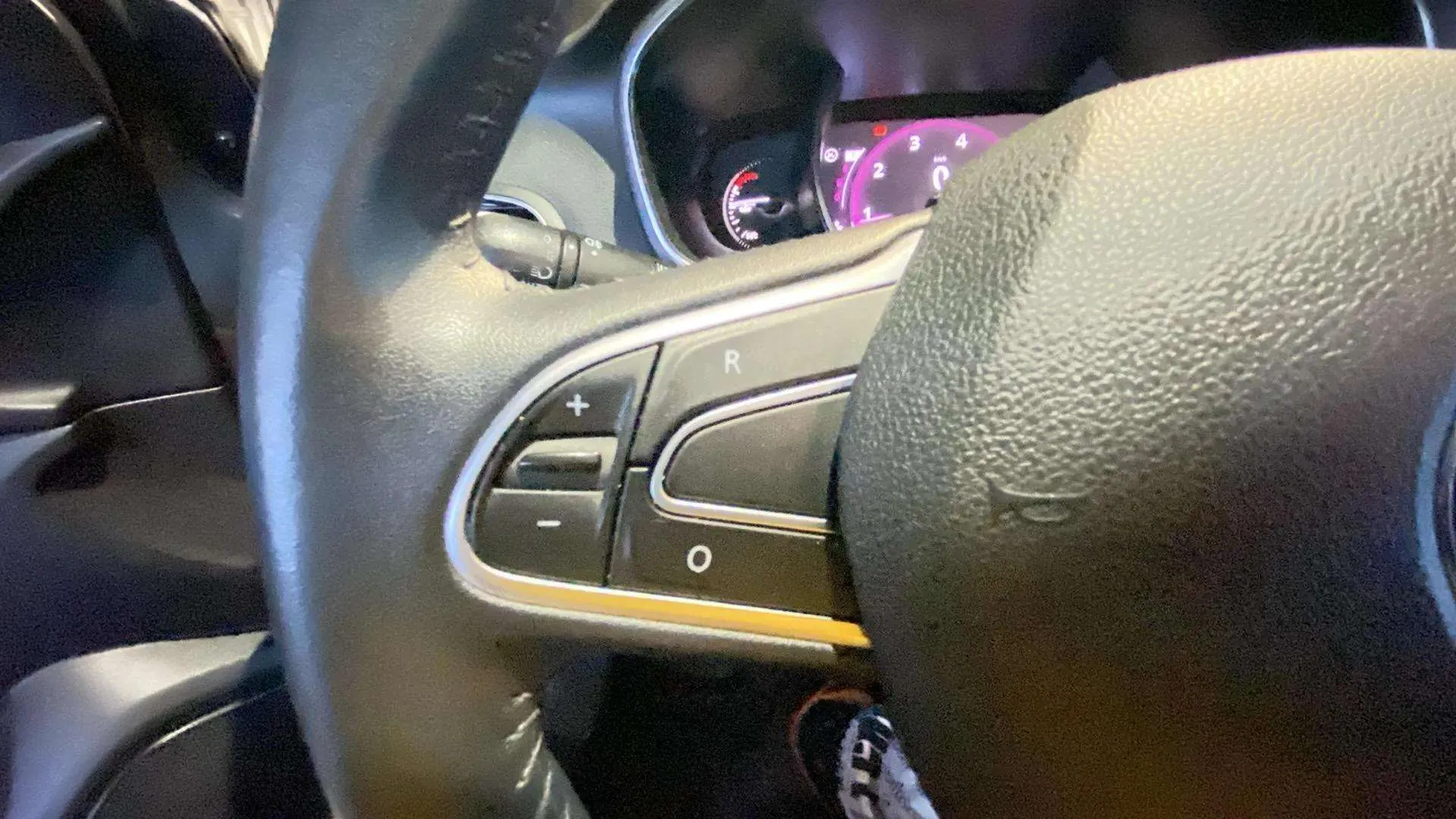 Renault Mégane Bose TCe GPF EDC - foto 24