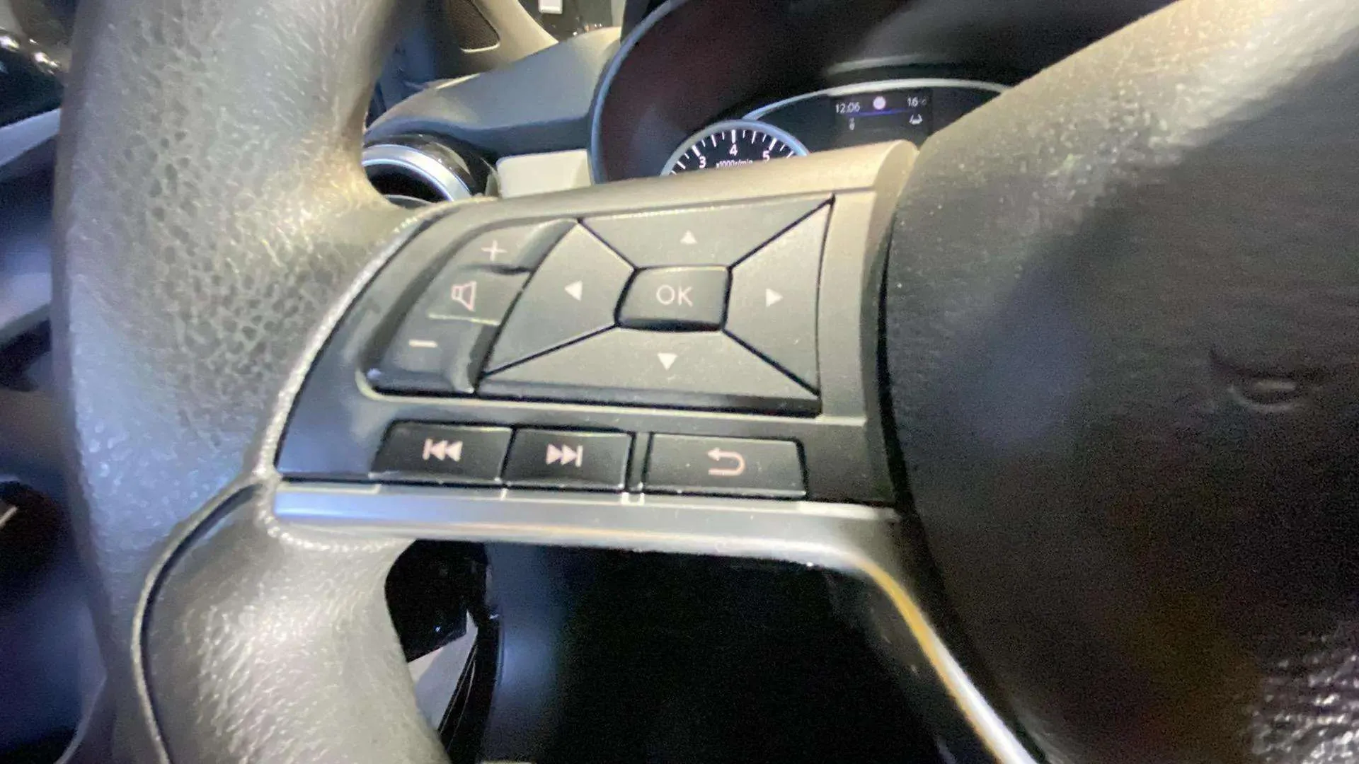 Nissan Micra IG-T E6D Acenta - foto 27