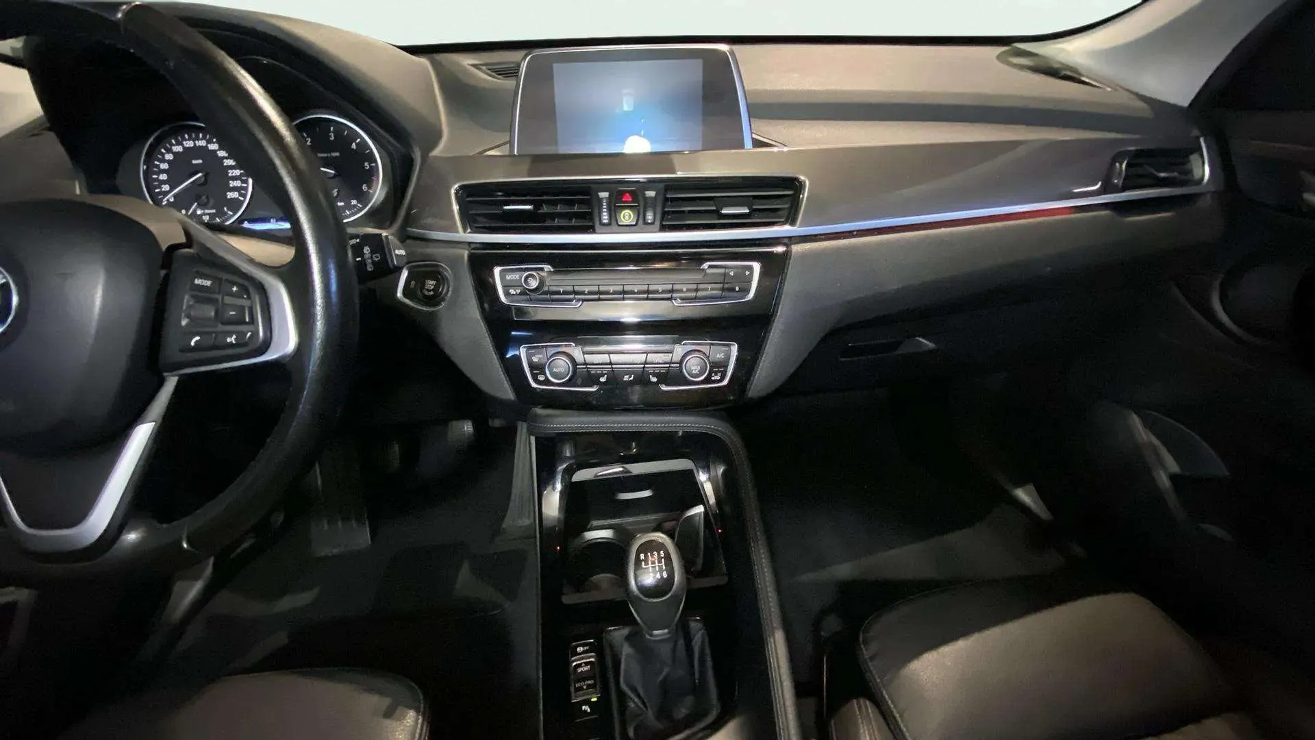 BMW X1 sDrive18d - foto 14