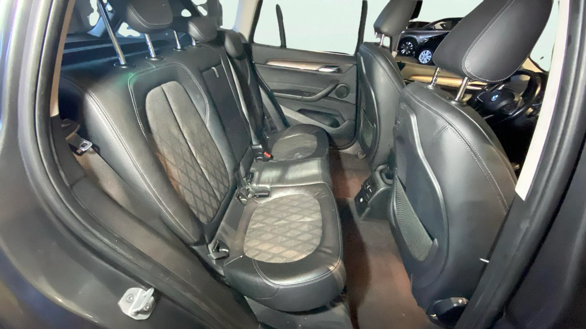 BMW X1 sDrive18d - foto 48
