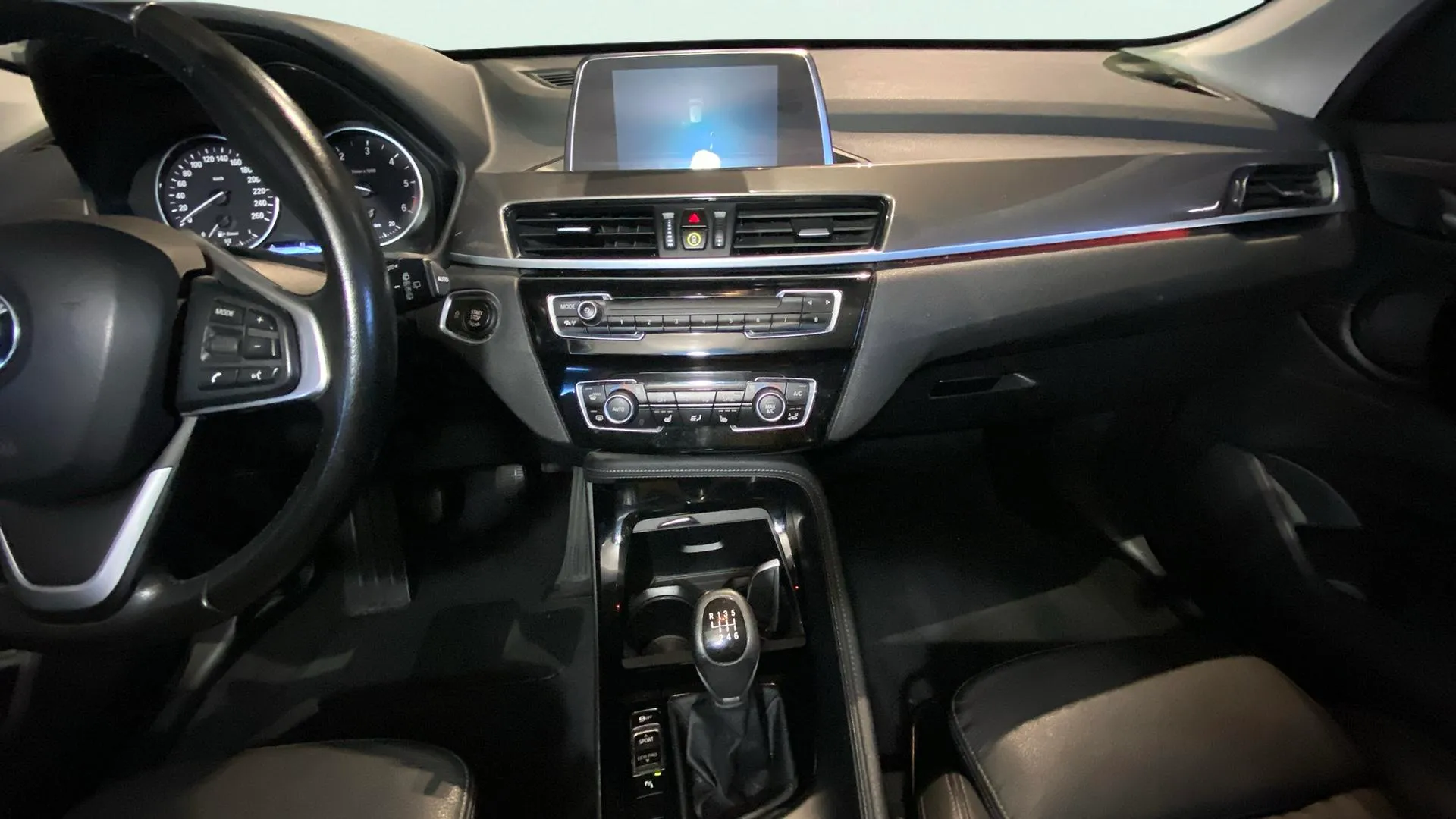 BMW X1 sDrive18d - foto 45