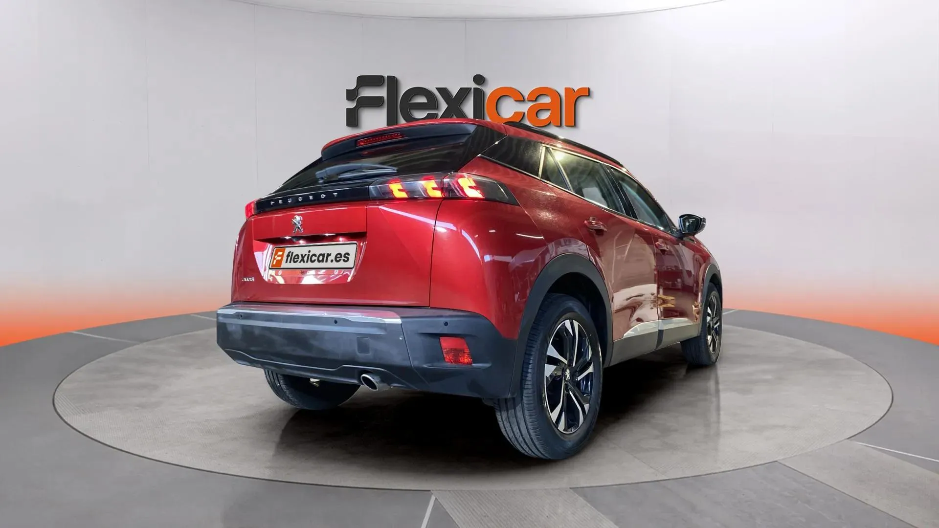 Peugeot 2008 Allure BlueHDi 130 EAT8 - foto 9