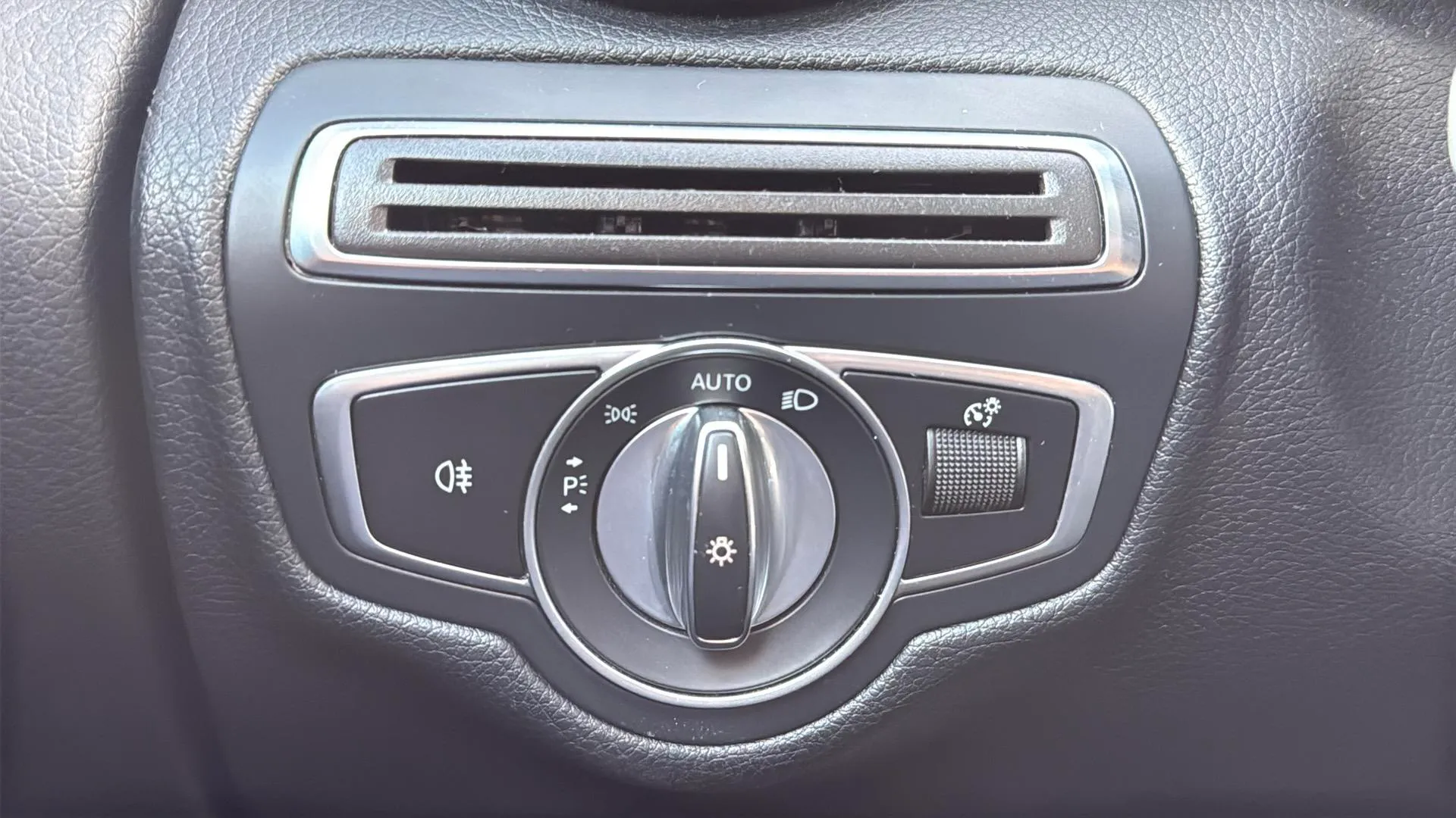 Mercedes-Benz GLC 220 d 4MATIC - foto 22