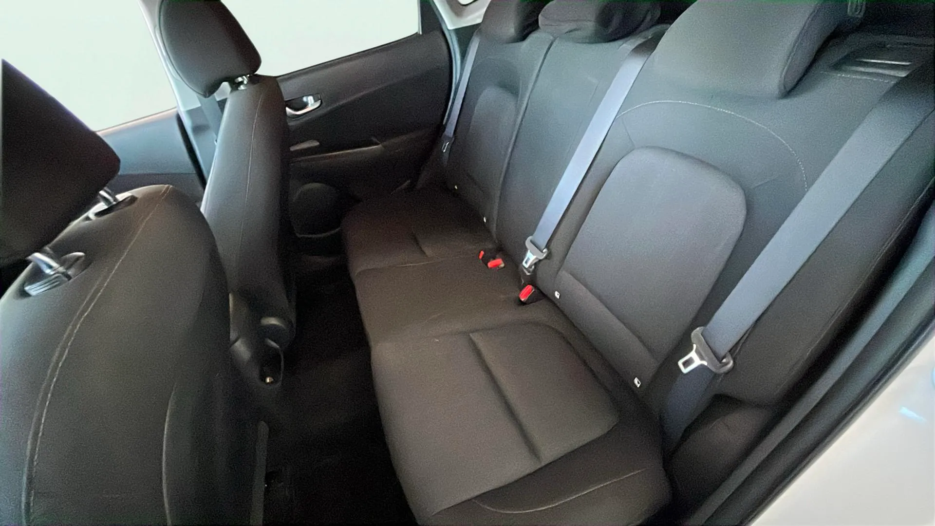 Hyundai Kona 1.0 T-GDi Klass 4x2 - foto 13