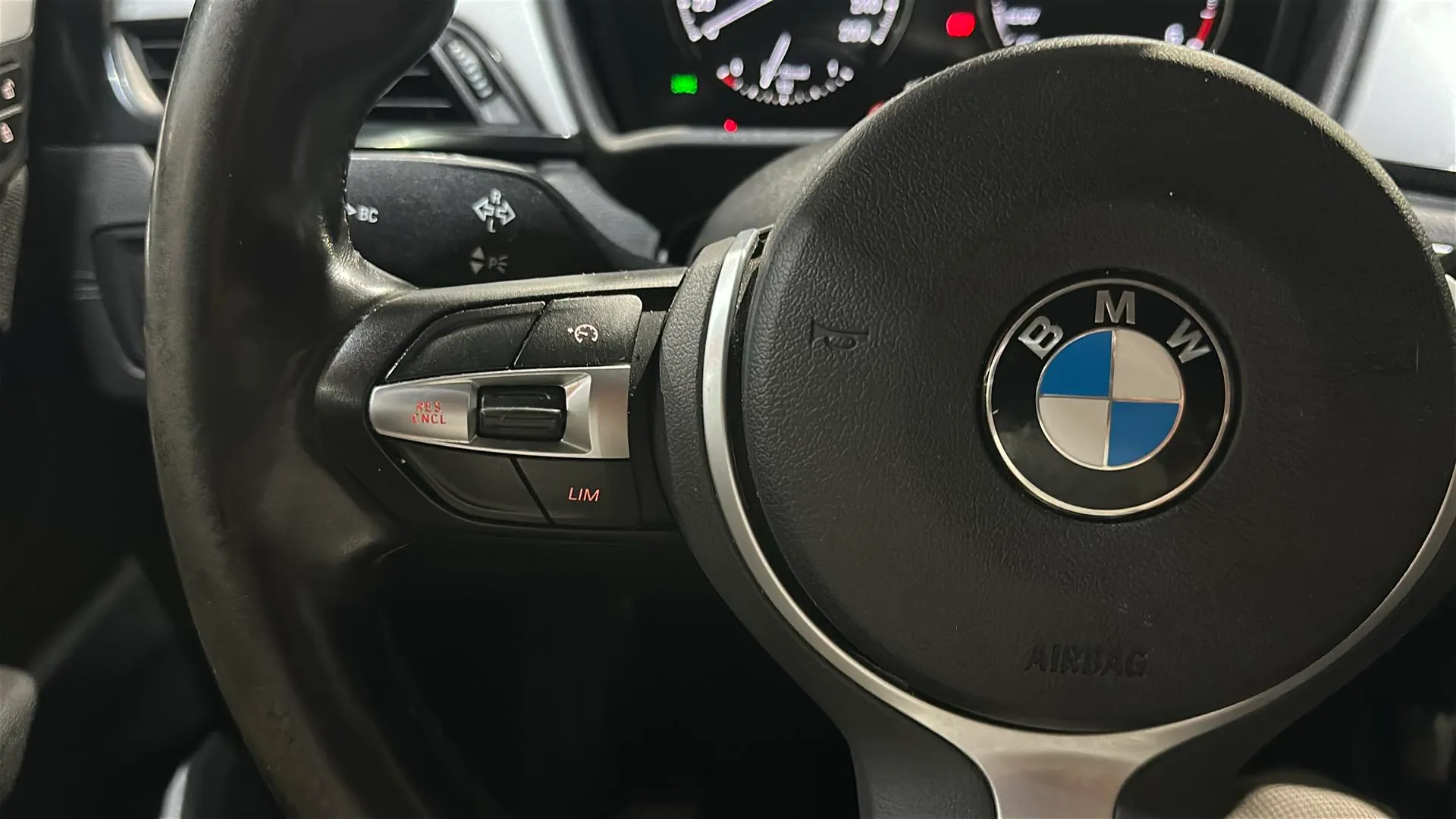 BMW X2 sDrive18d - foto 13