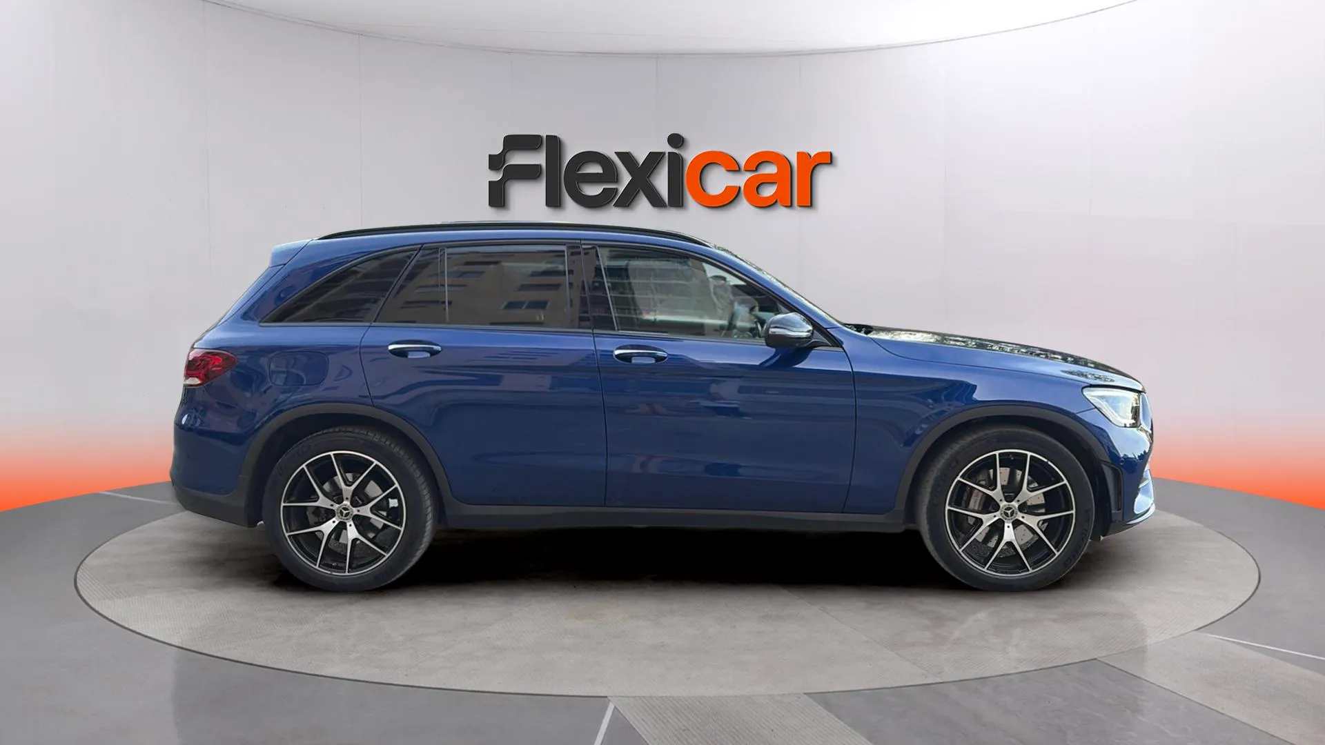 Mercedes-Benz GLC 300 d 4MATIC - foto 8