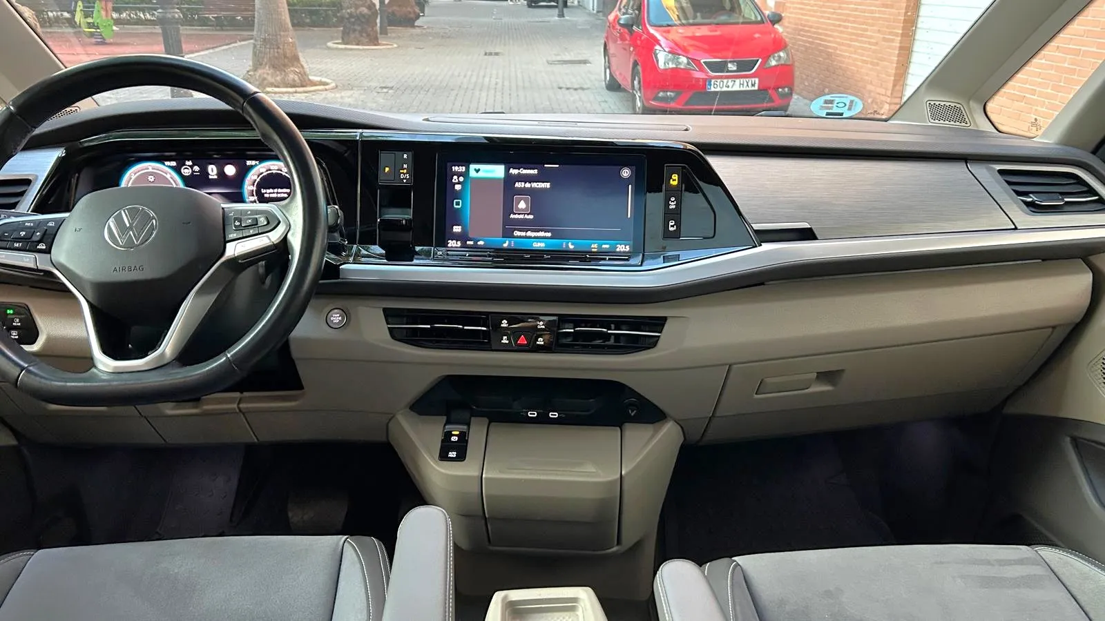 Volkswagen Multivan 2.0 TDI DSG B.Larga - foto 8