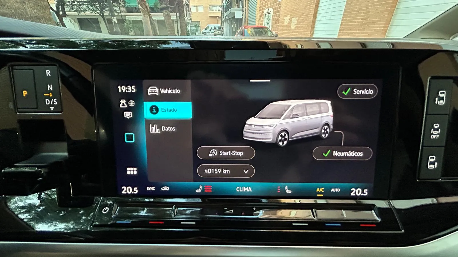 Volkswagen Multivan 2.0 TDI DSG B.Larga - foto 18