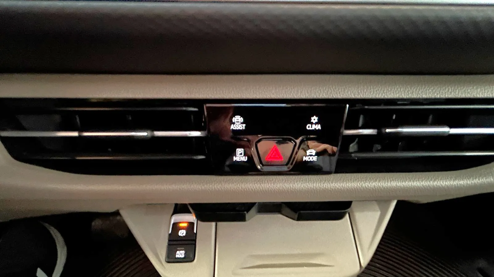 Volkswagen Multivan 2.0 TDI DSG B.Larga - foto 21