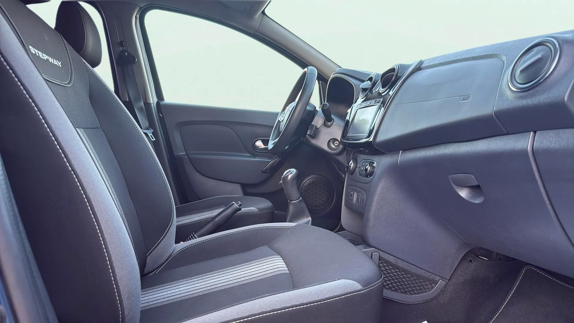 Dacia Sandero Serie Limitada 2019 TCe 18 - foto 14
