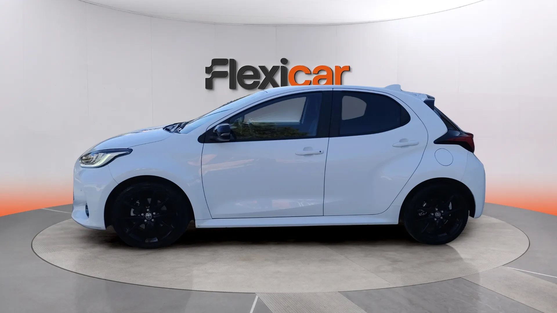 Toyota Yaris 1.5 120H Style Plus - foto 4