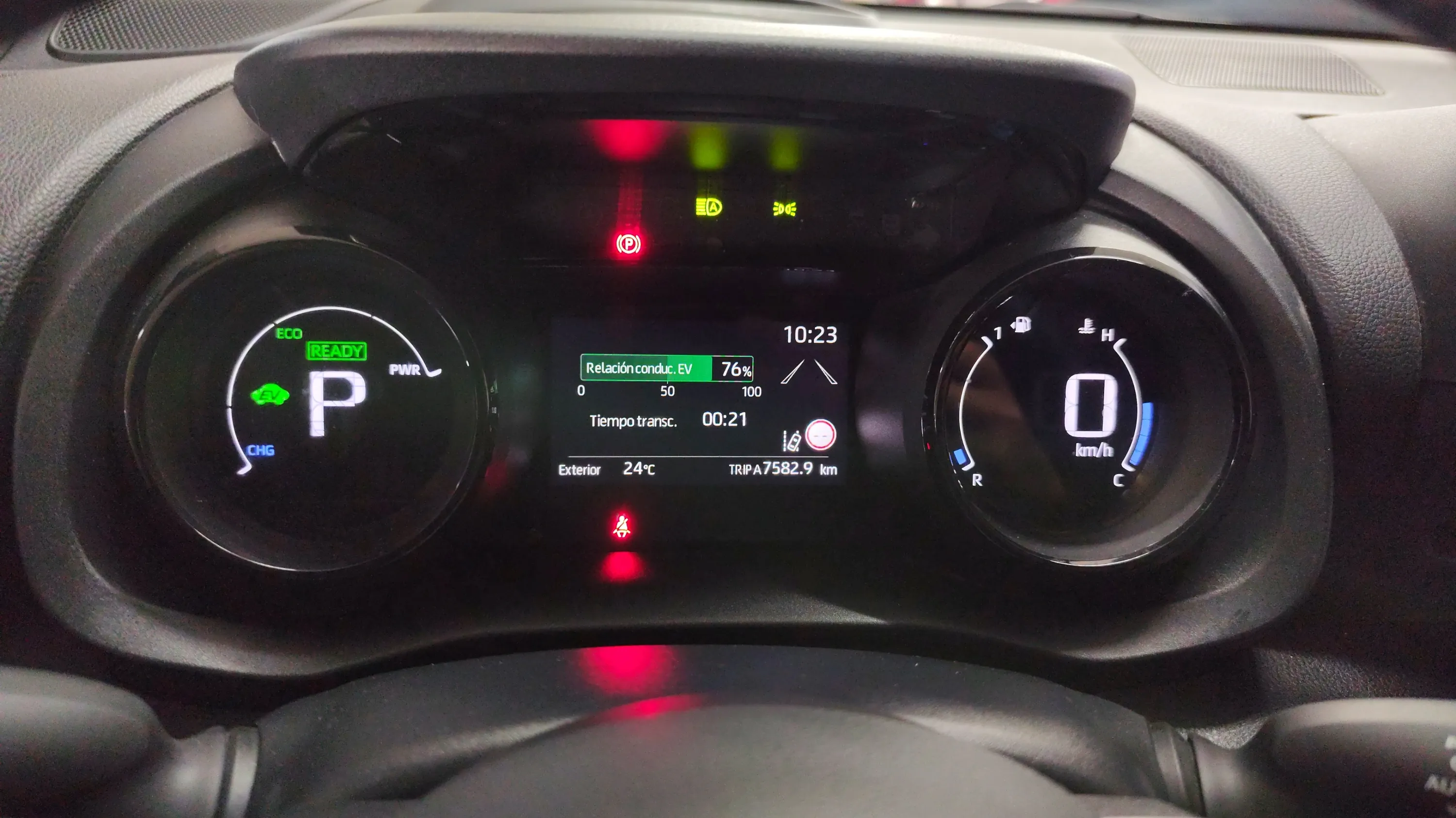 Toyota Yaris 1.5 120H Style Plus - foto 9