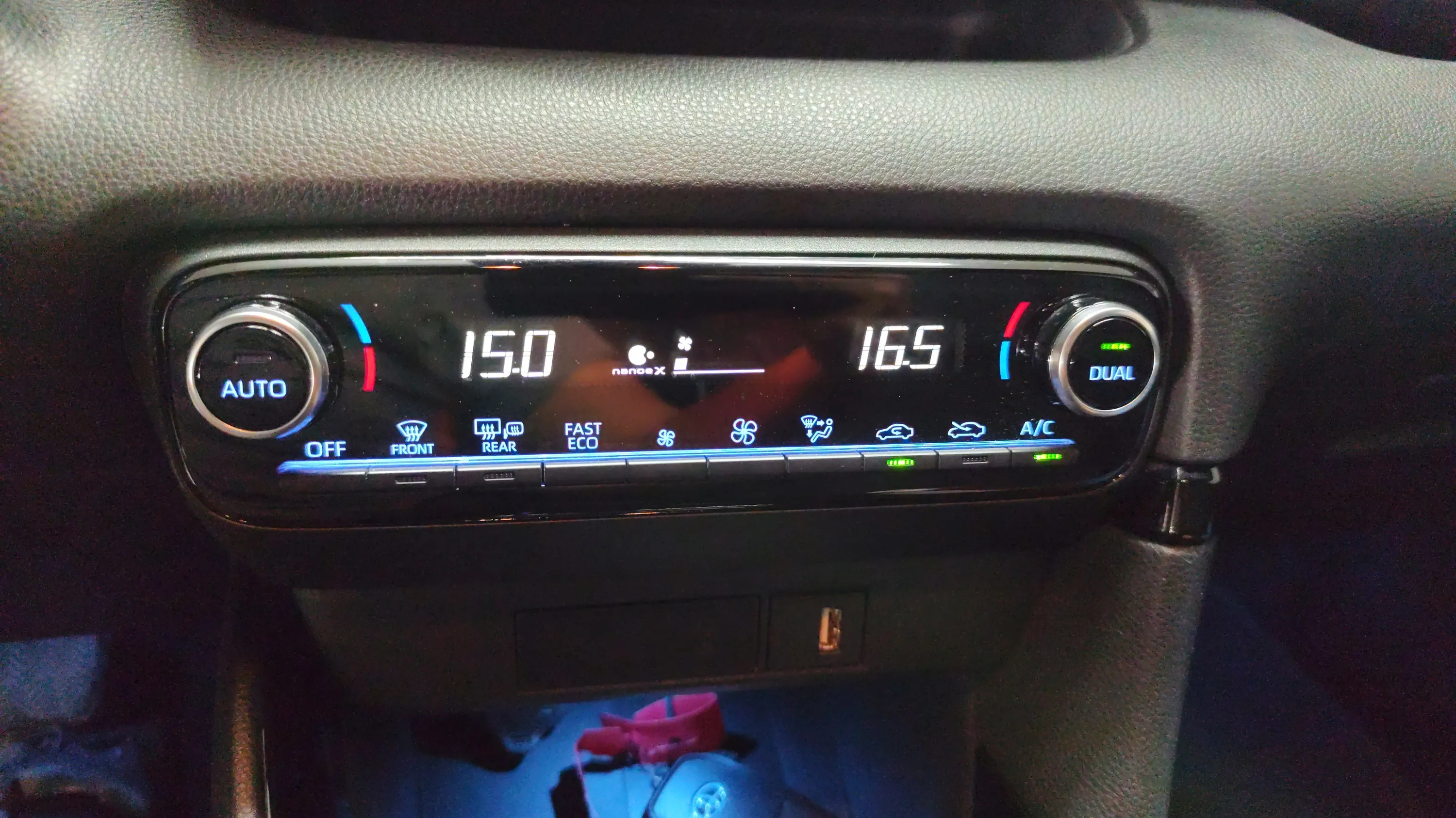 Toyota Yaris 1.5 120H Style Plus - foto 11