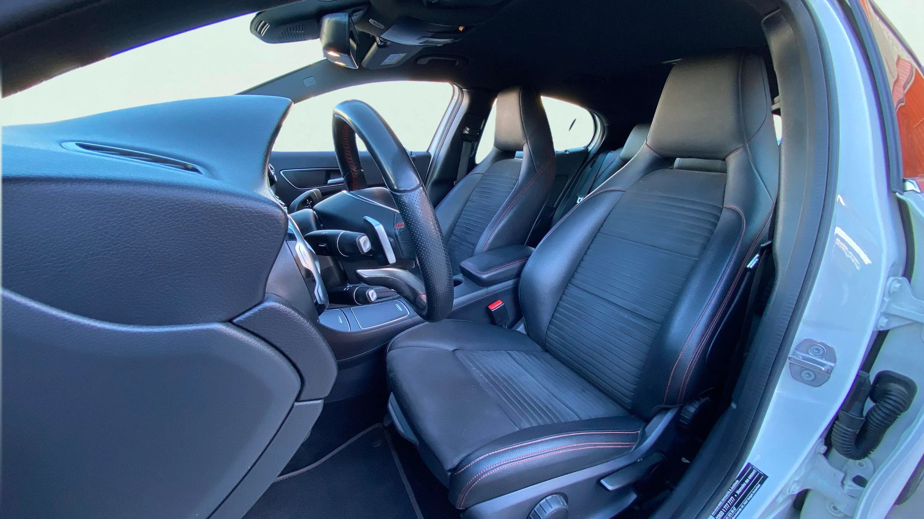 Mercedes-Benz GLA 200 d - foto 11
