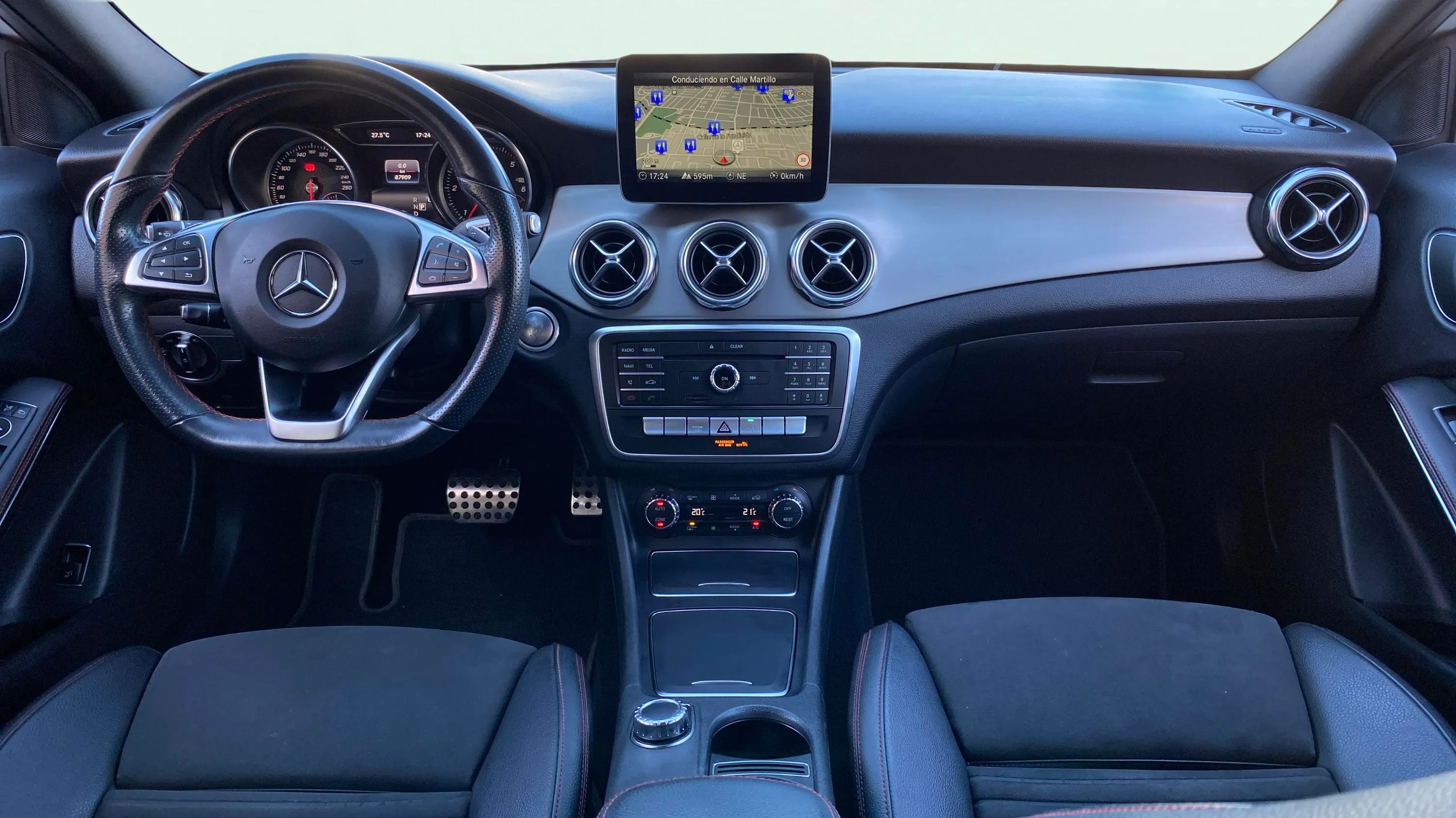 Mercedes-Benz GLA 200 d - foto 15